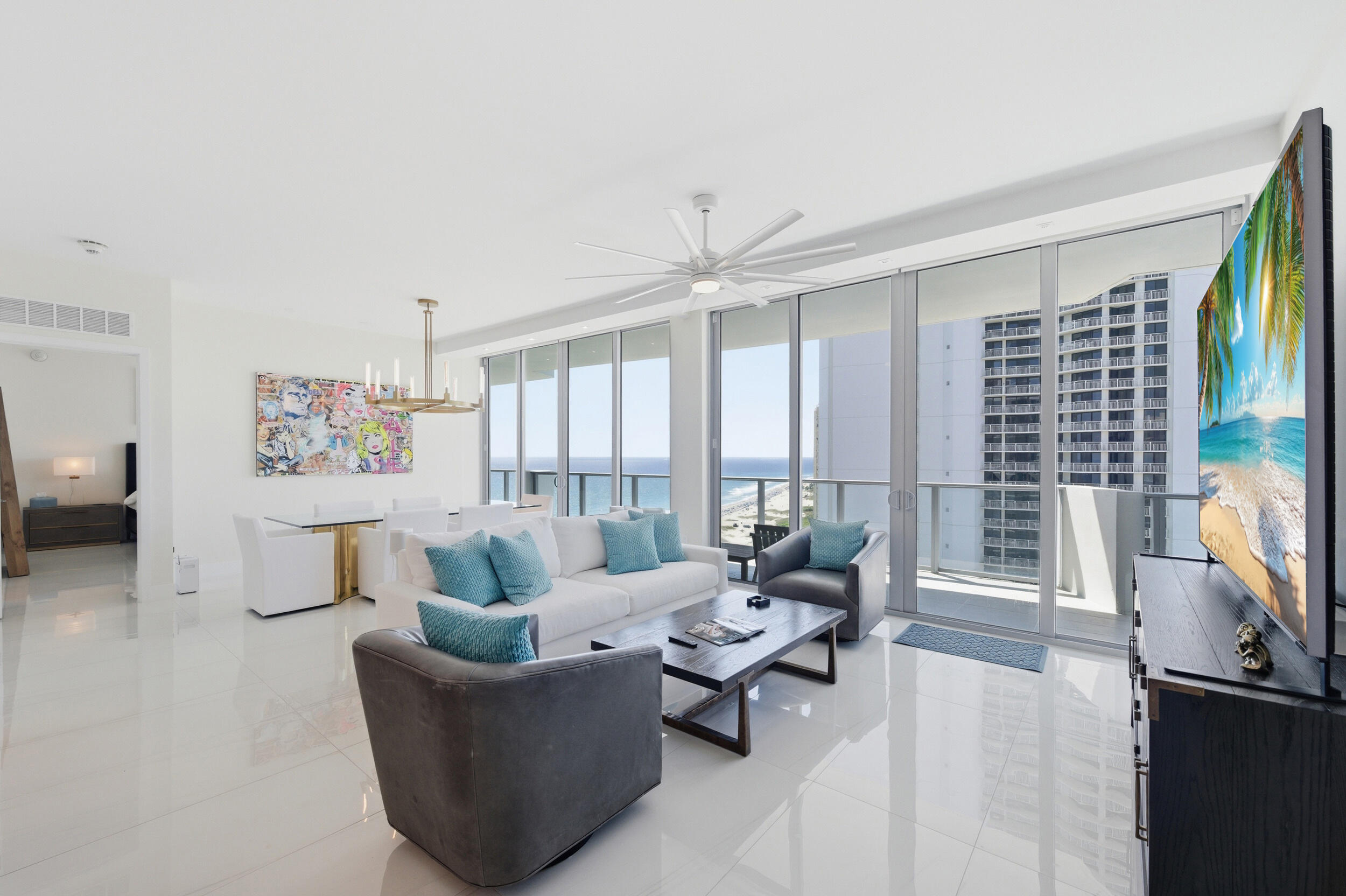 3100 N Ocean Drive H-1506 Property Photo 2