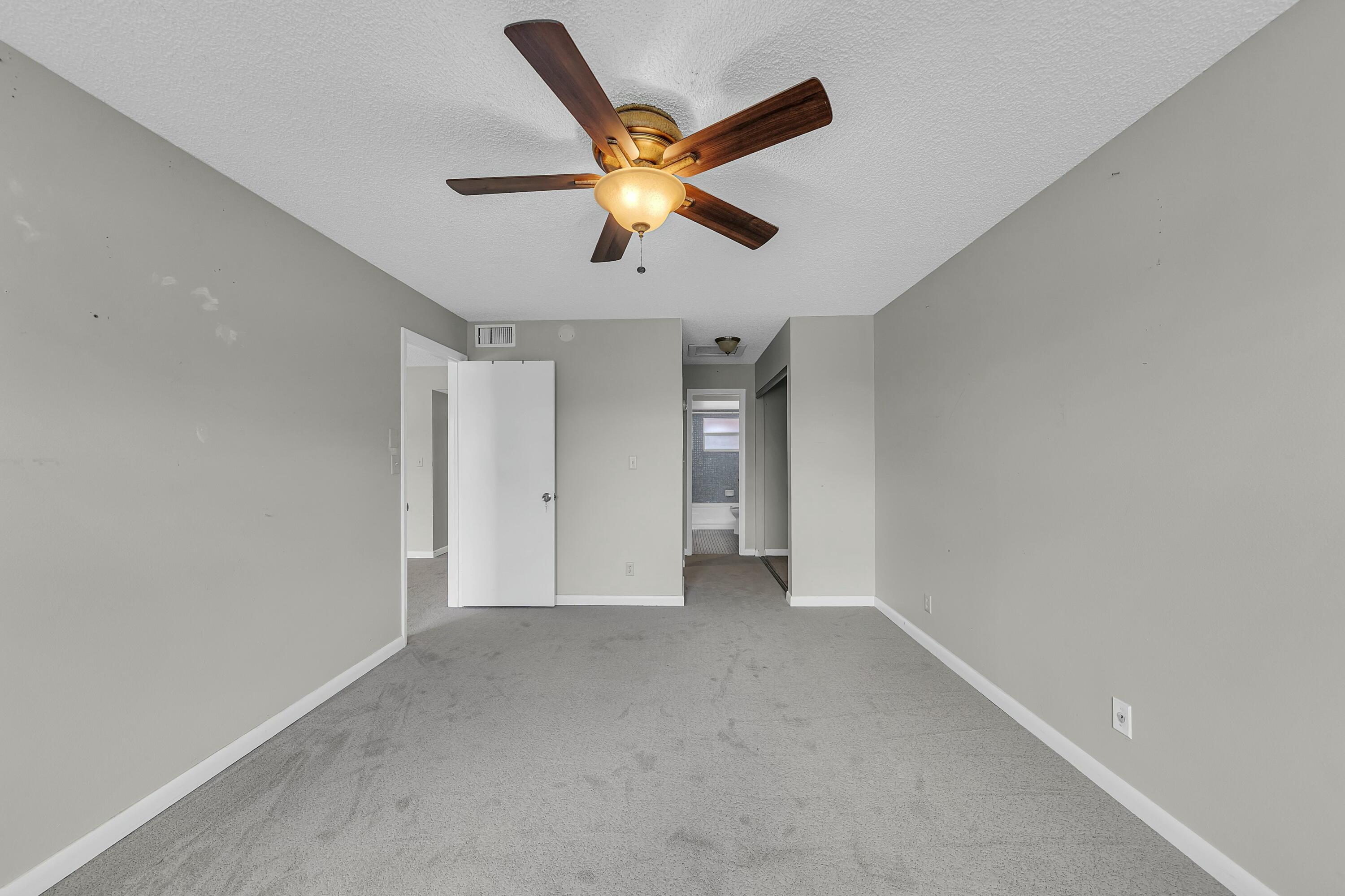 9401 Sunrise Lakes Boulevard 311 Property Photo 19