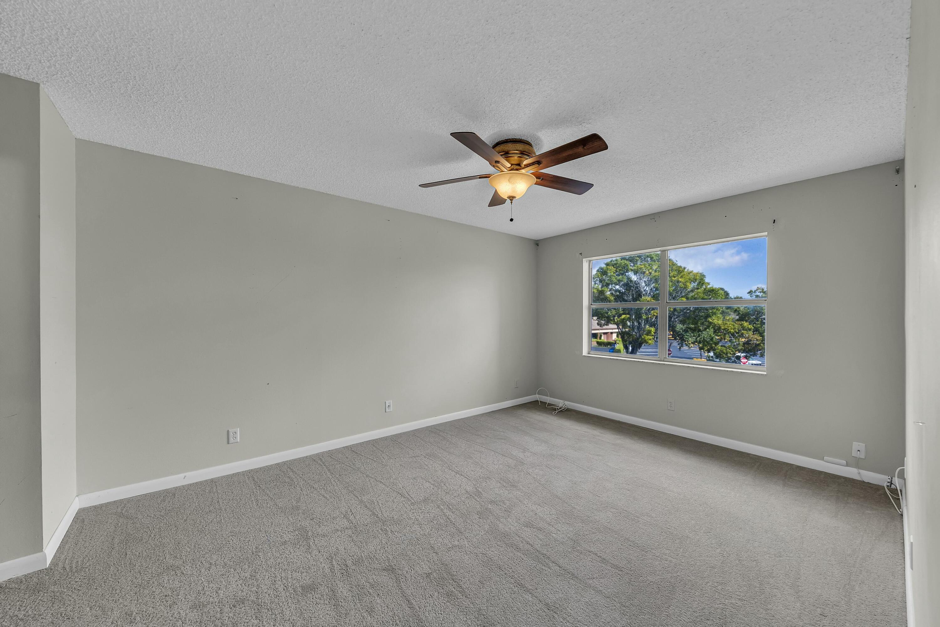 9401 Sunrise Lakes Boulevard 311 Property Photo 20
