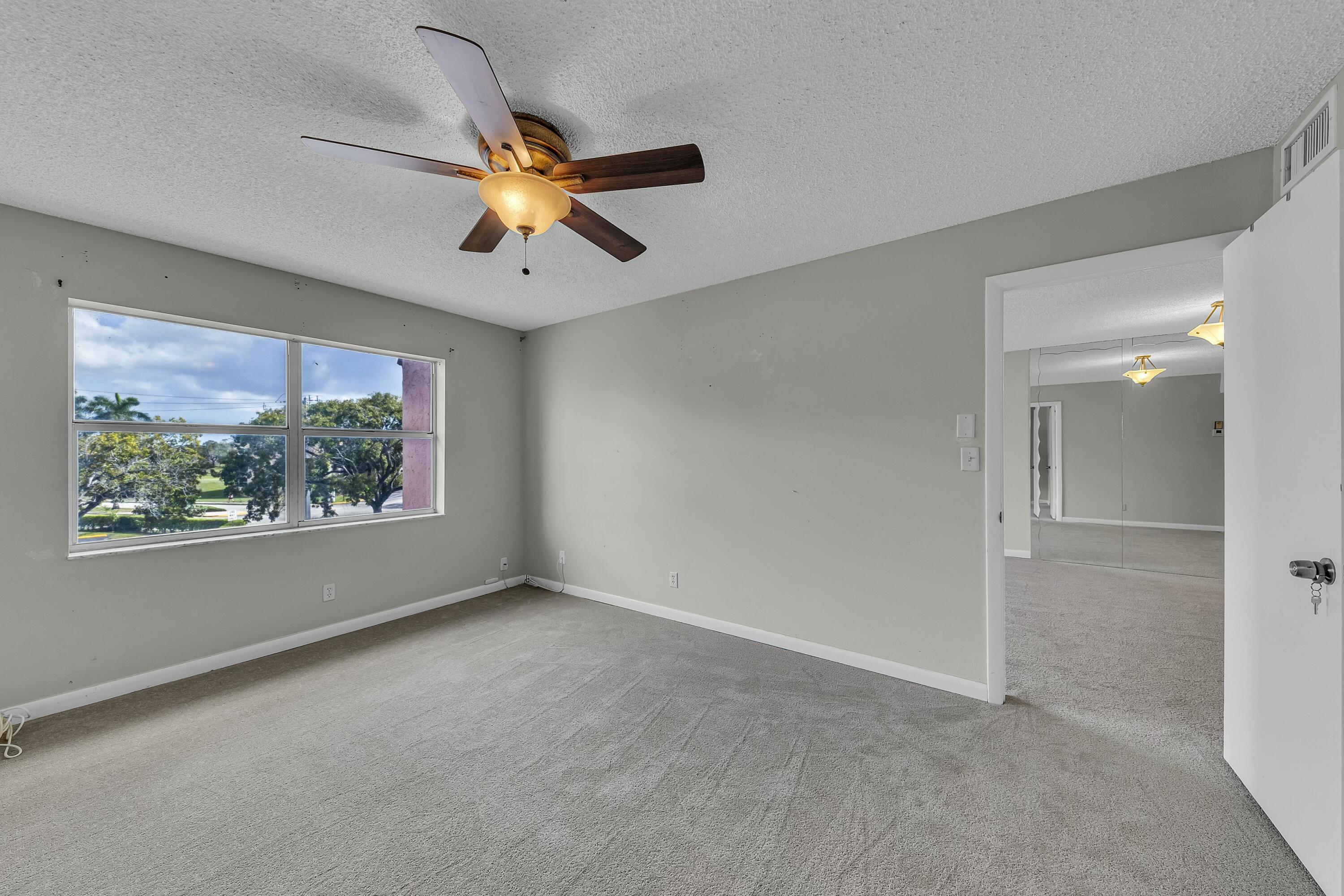 9401 Sunrise Lakes Boulevard 311 Property Photo 21