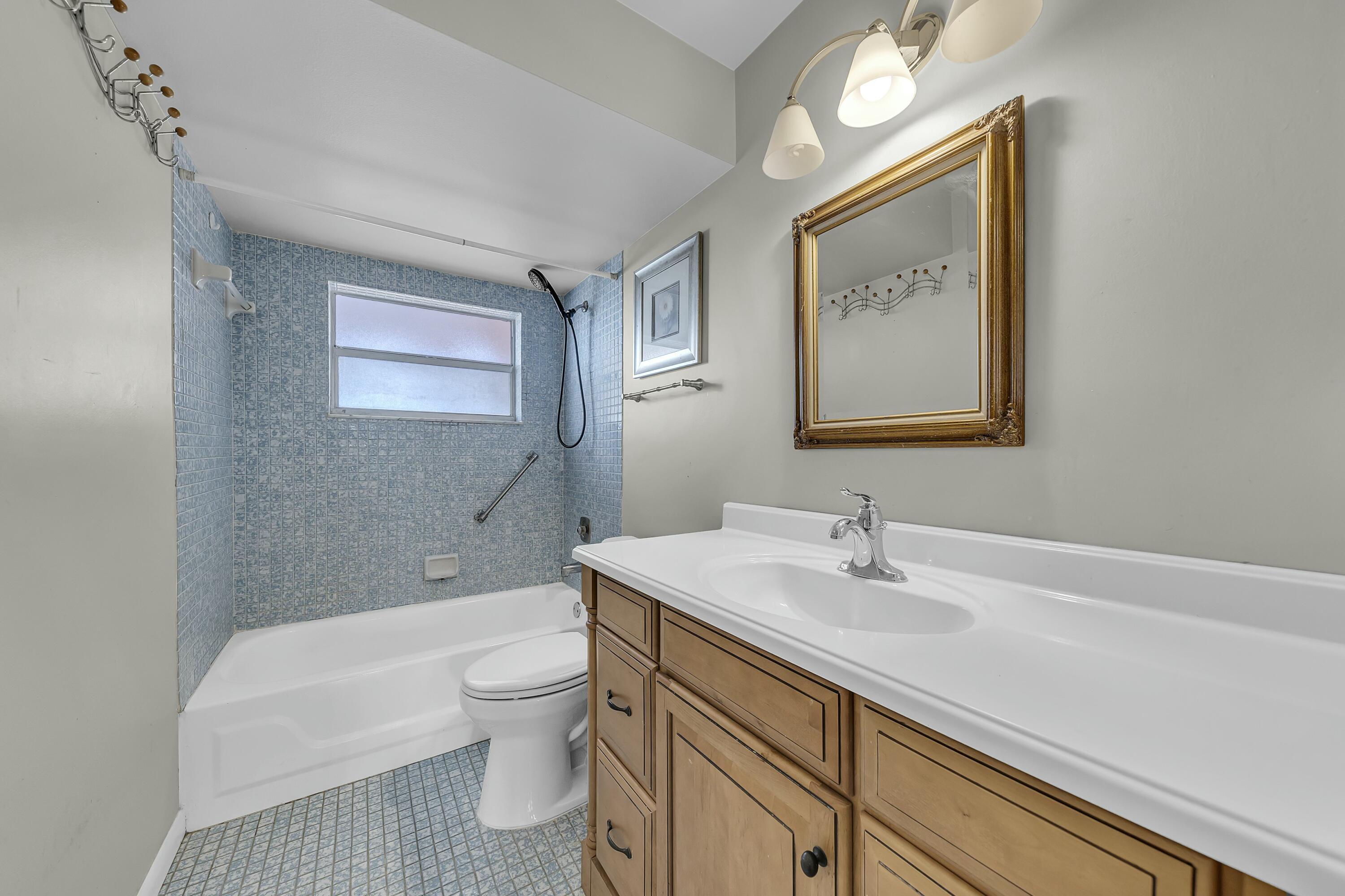 9401 Sunrise Lakes Boulevard 311 Property Photo 23