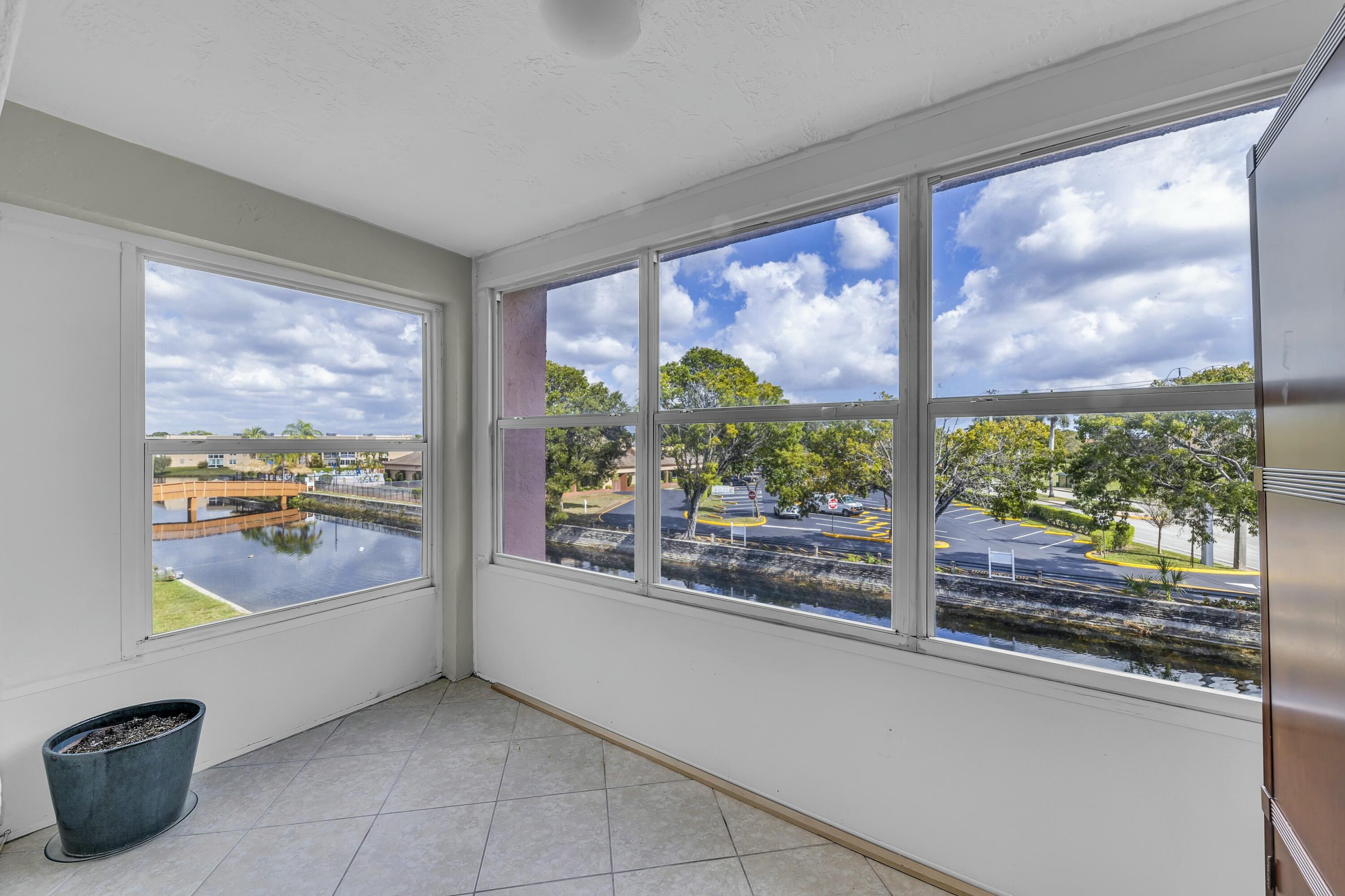 9401 Sunrise Lakes Boulevard 311 Property Photo 25