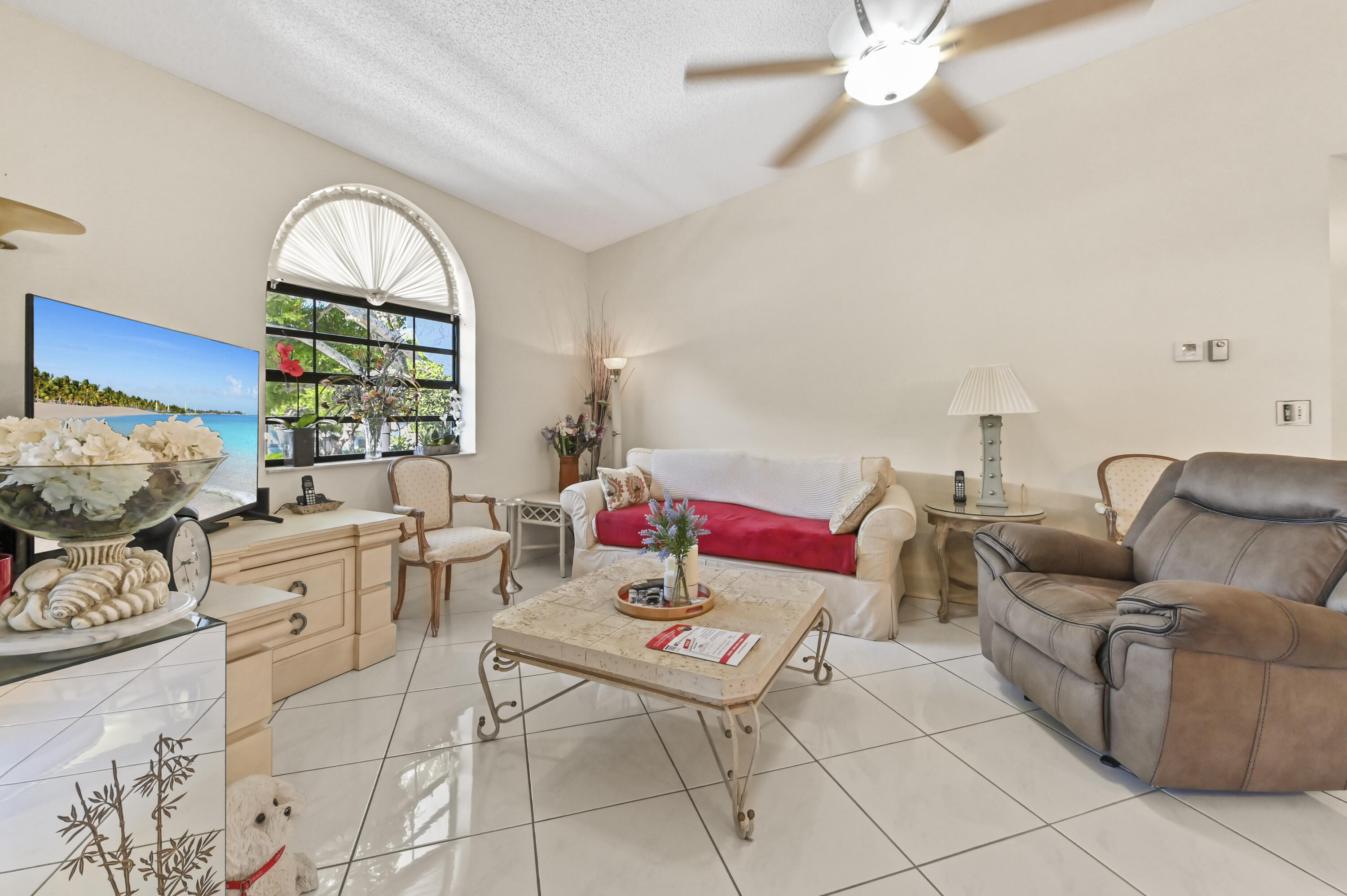 5450 Verona Drive O Property Photo 6