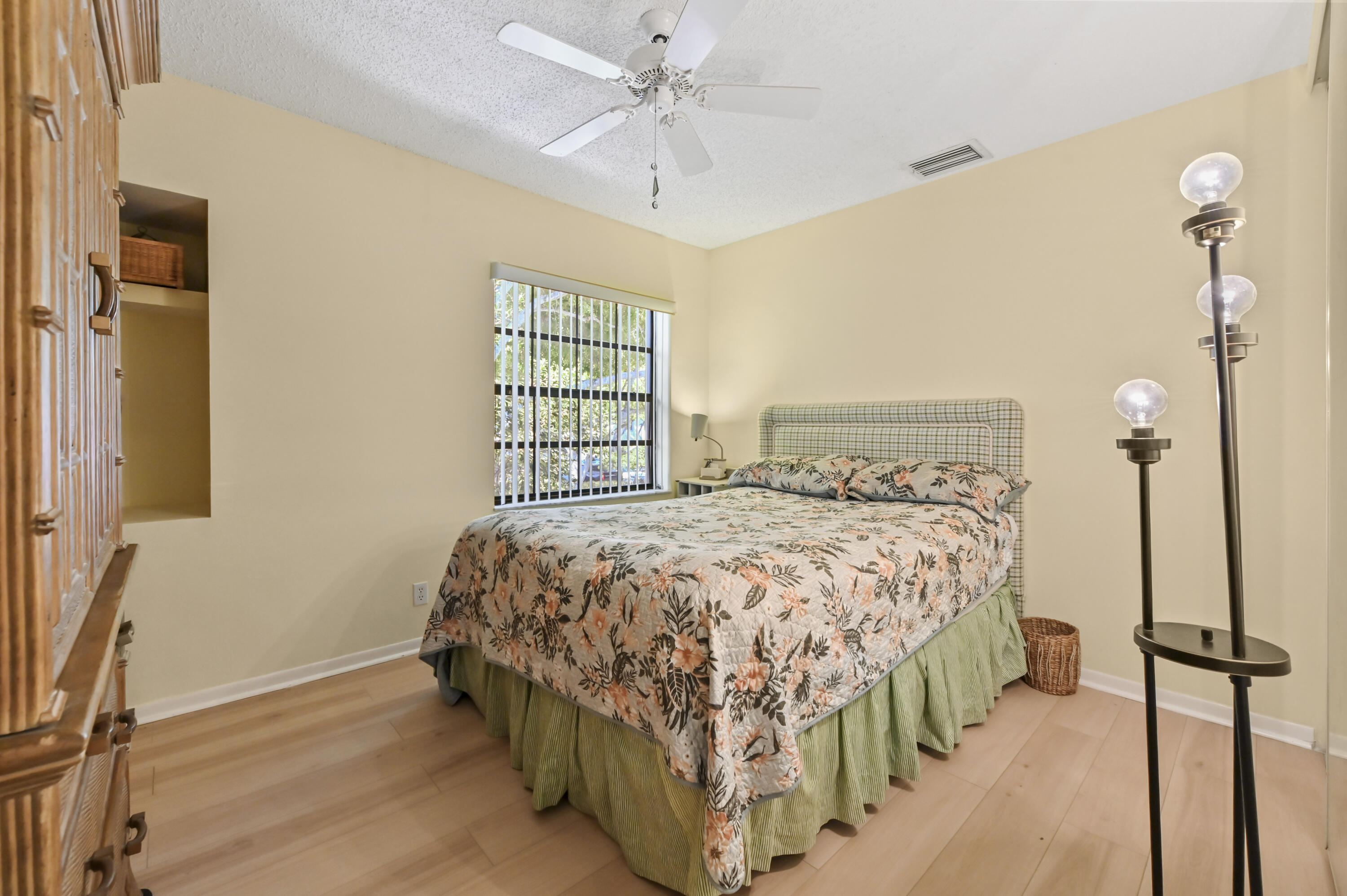5450 Verona Drive O Property Photo 12