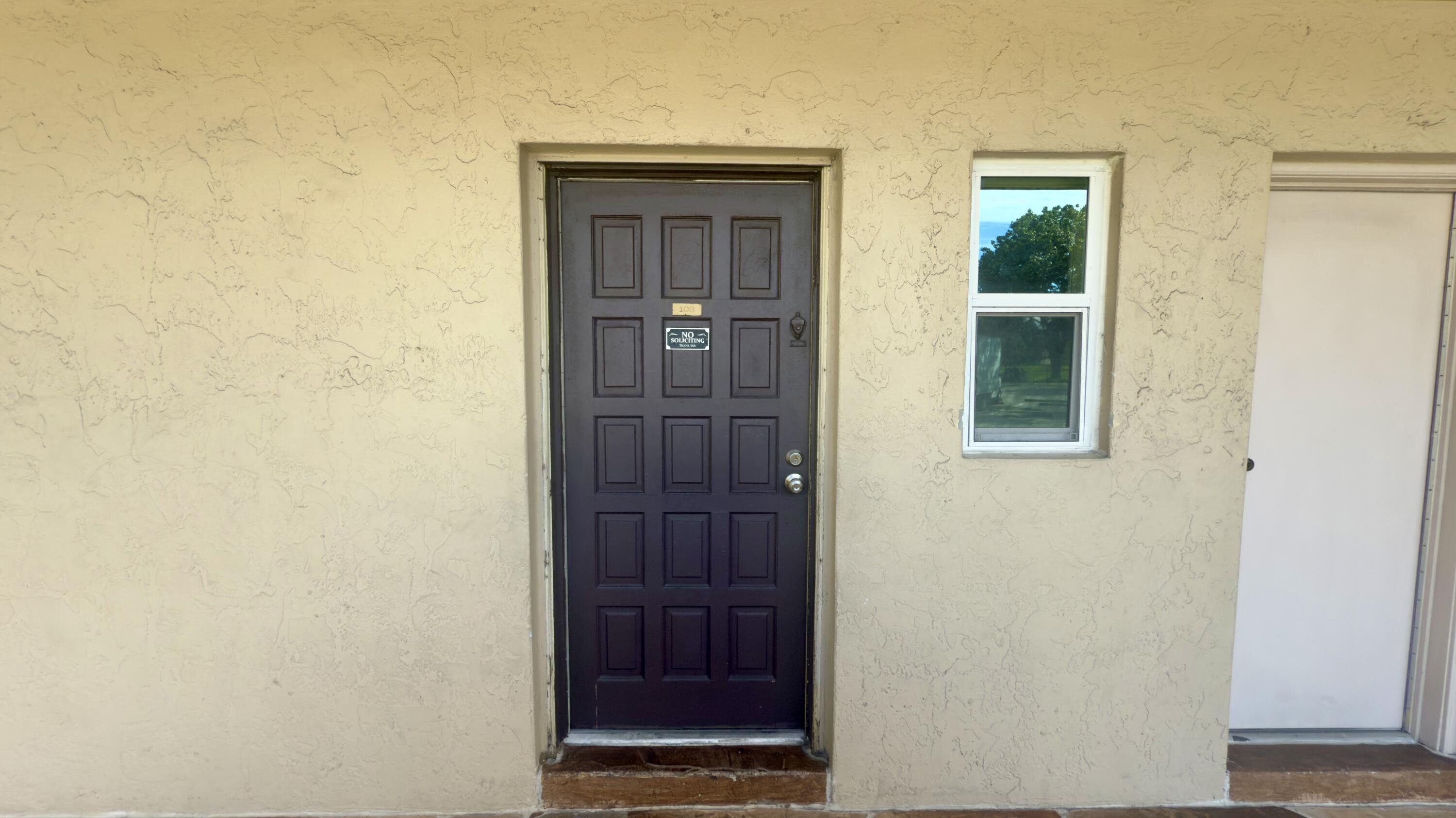 6201 N Falls Cir Drive Property Photo 5