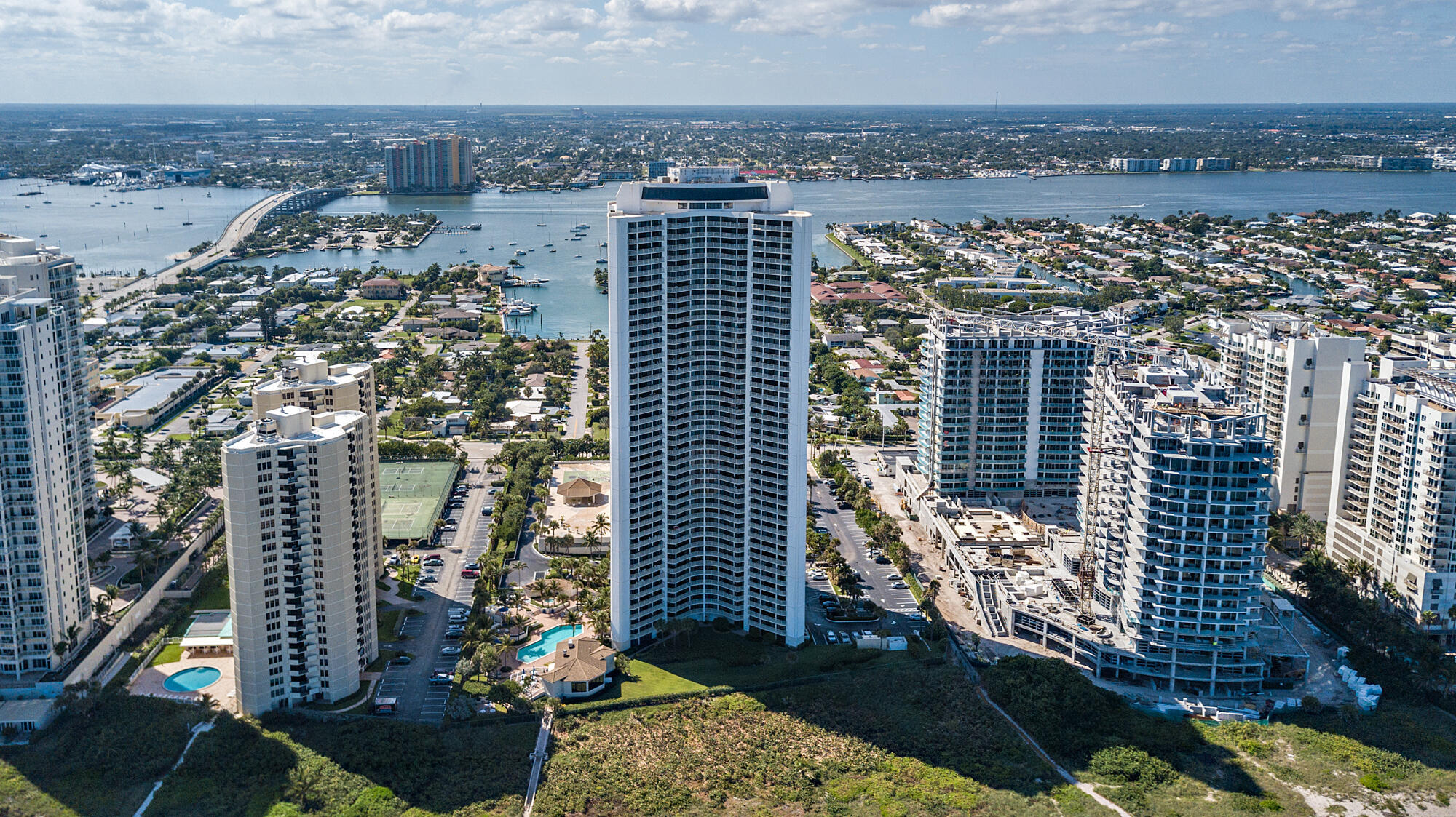 3000 N Ocean Drive 32e Property Photo 11