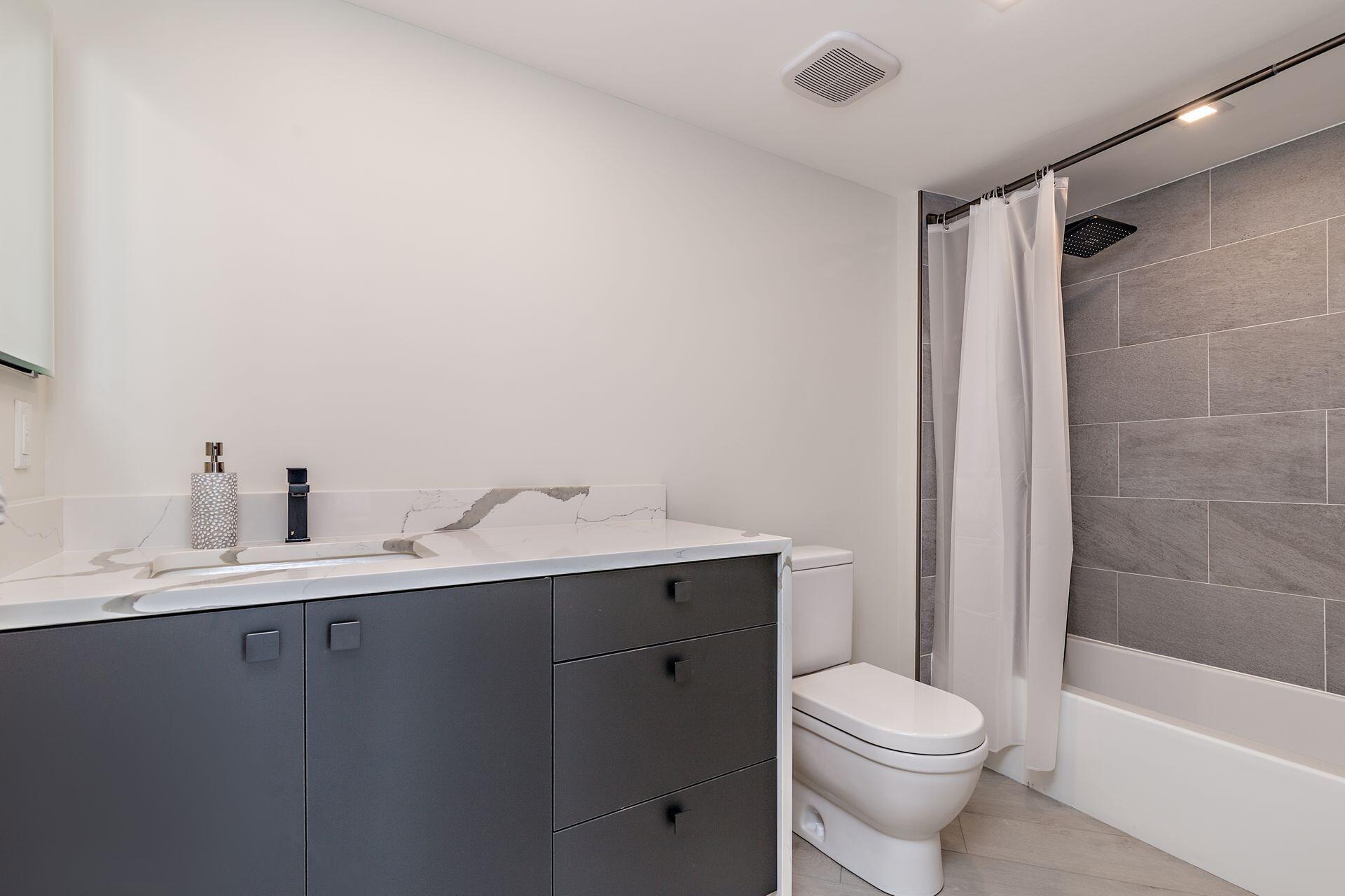 3000 N Ocean Drive 32e Property Photo 28
