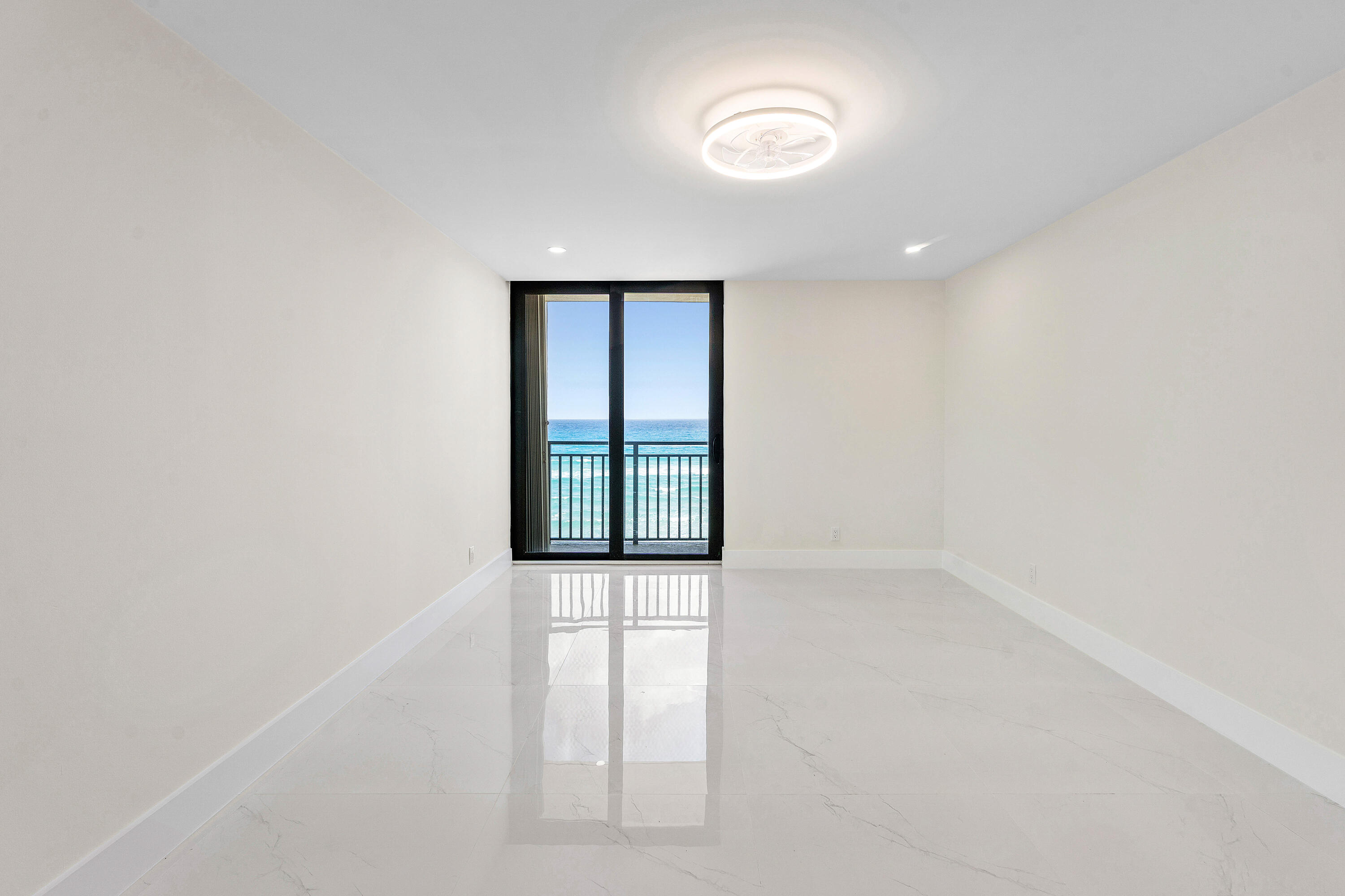 5460 N Ocean Drive 5b Property Photo 16