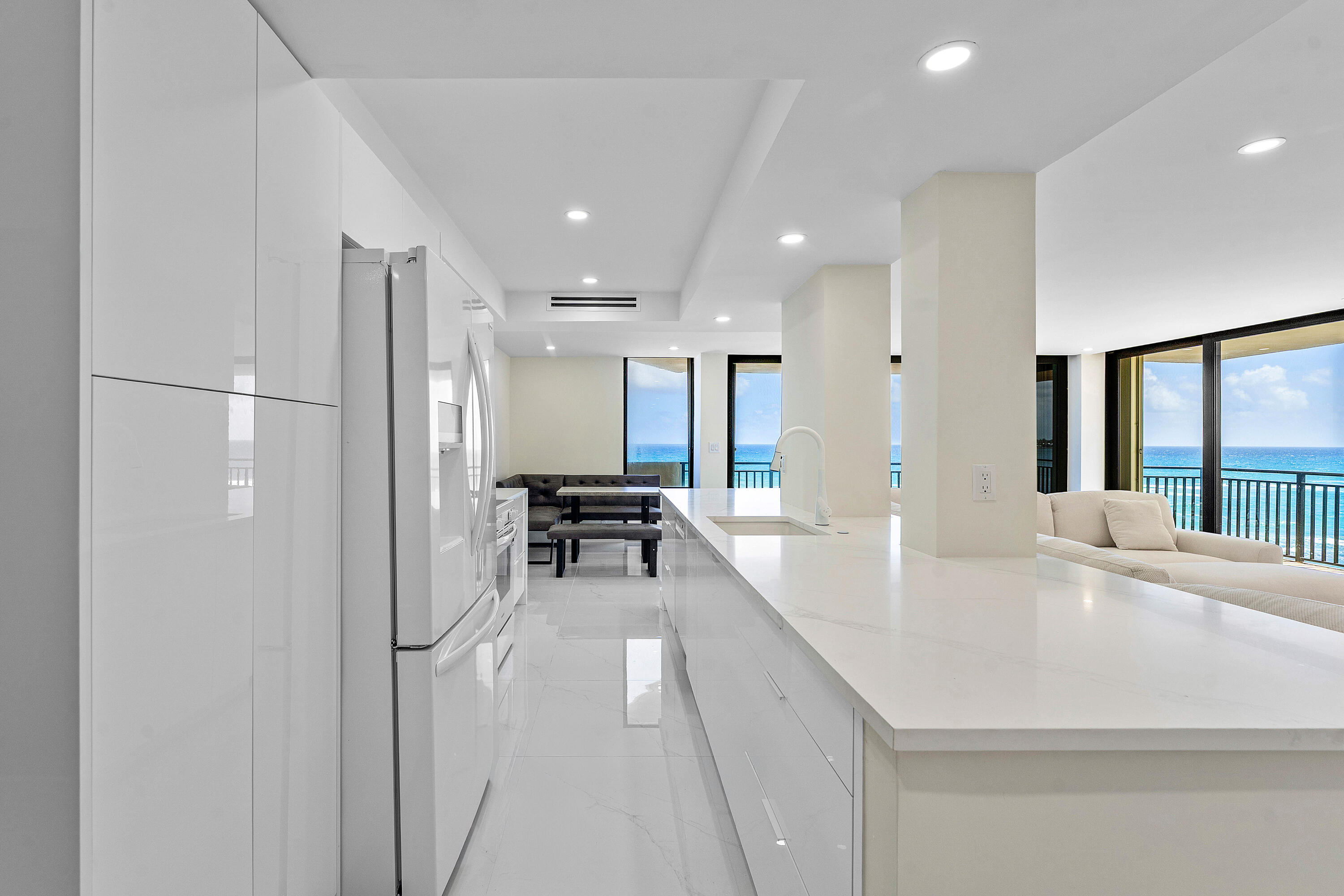 5460 N Ocean Drive 5b Property Photo 17