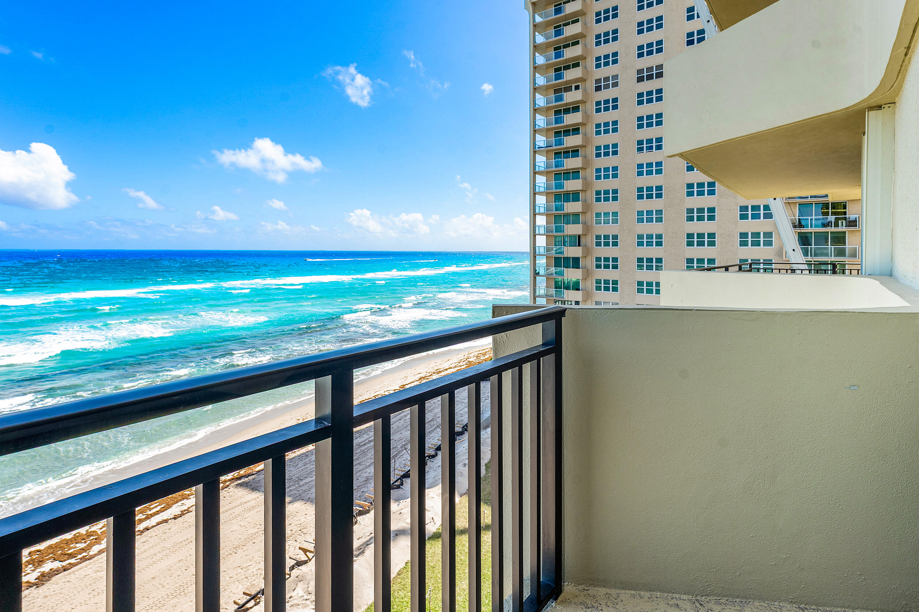 5460 N Ocean Drive 5b Property Photo 25