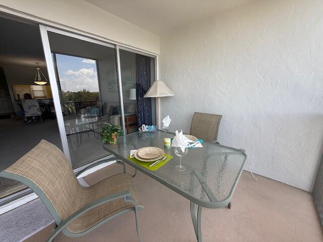1319 E Hillsboro Boulevard 412 Property Photo 45