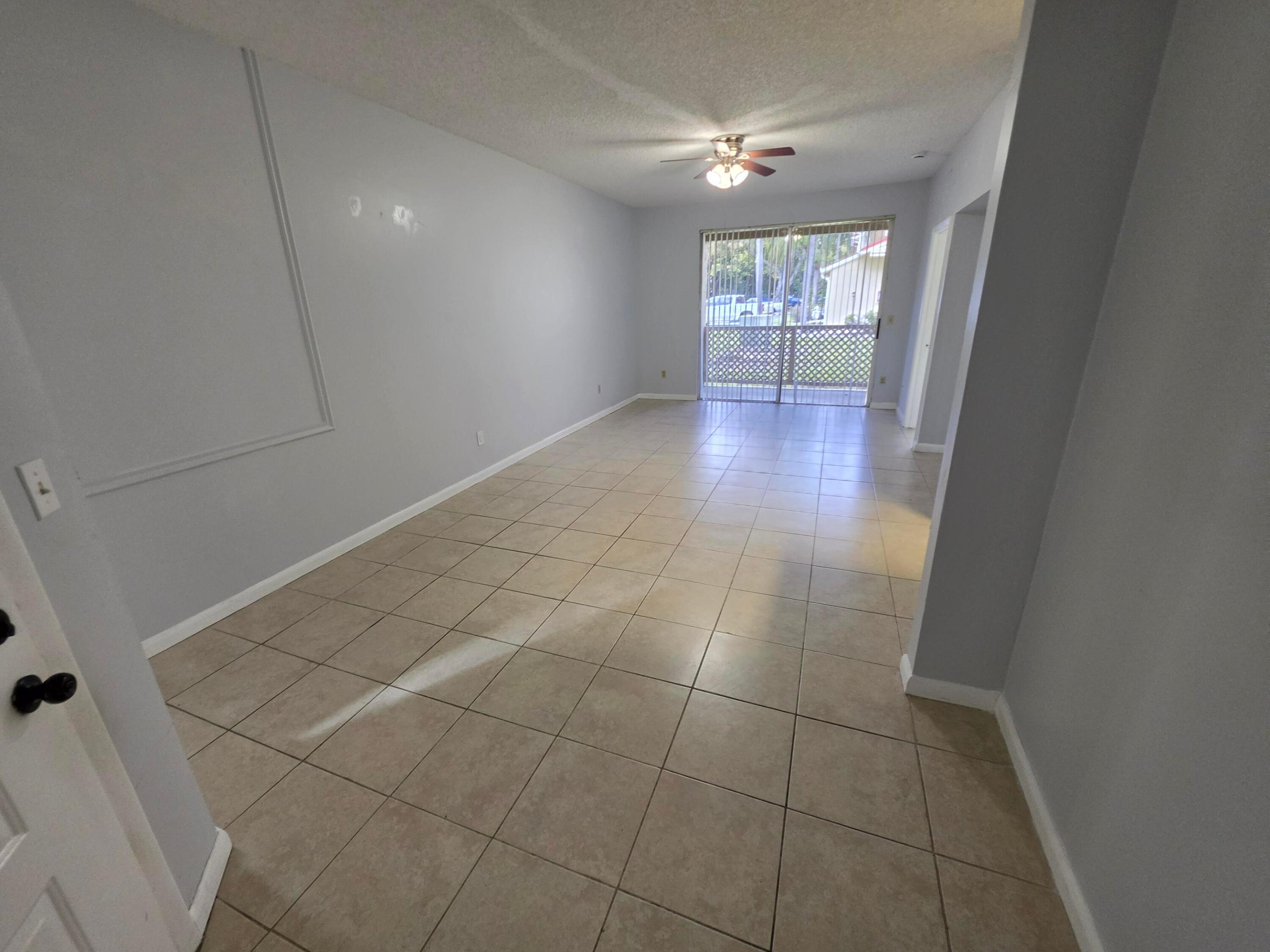 18340 Nw 68th Avenue F Property Photo 5
