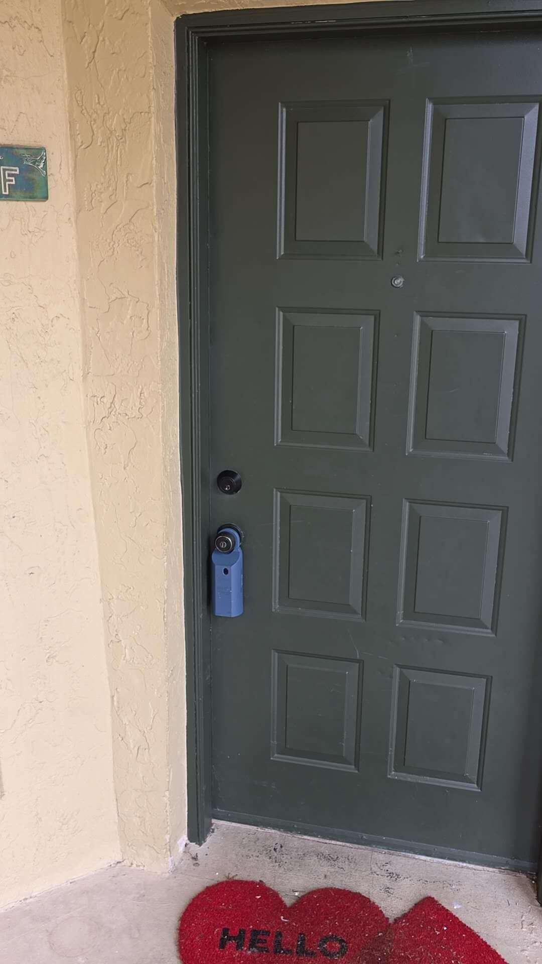 18340 Nw 68th Avenue F Property Photo 8