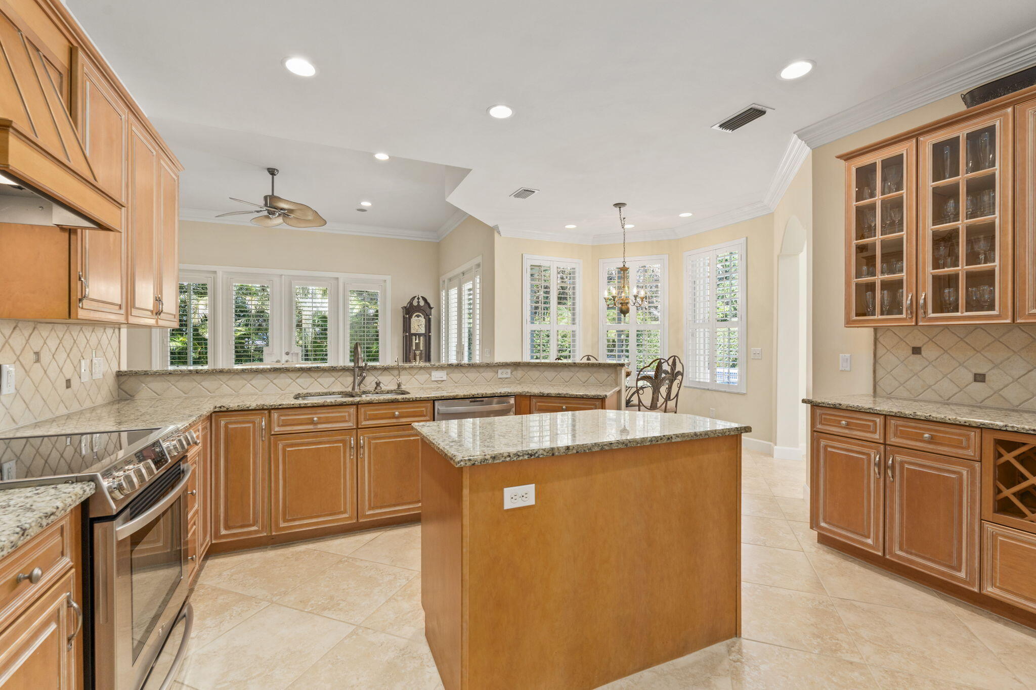 4 Castle Hill Way Property Photo 18