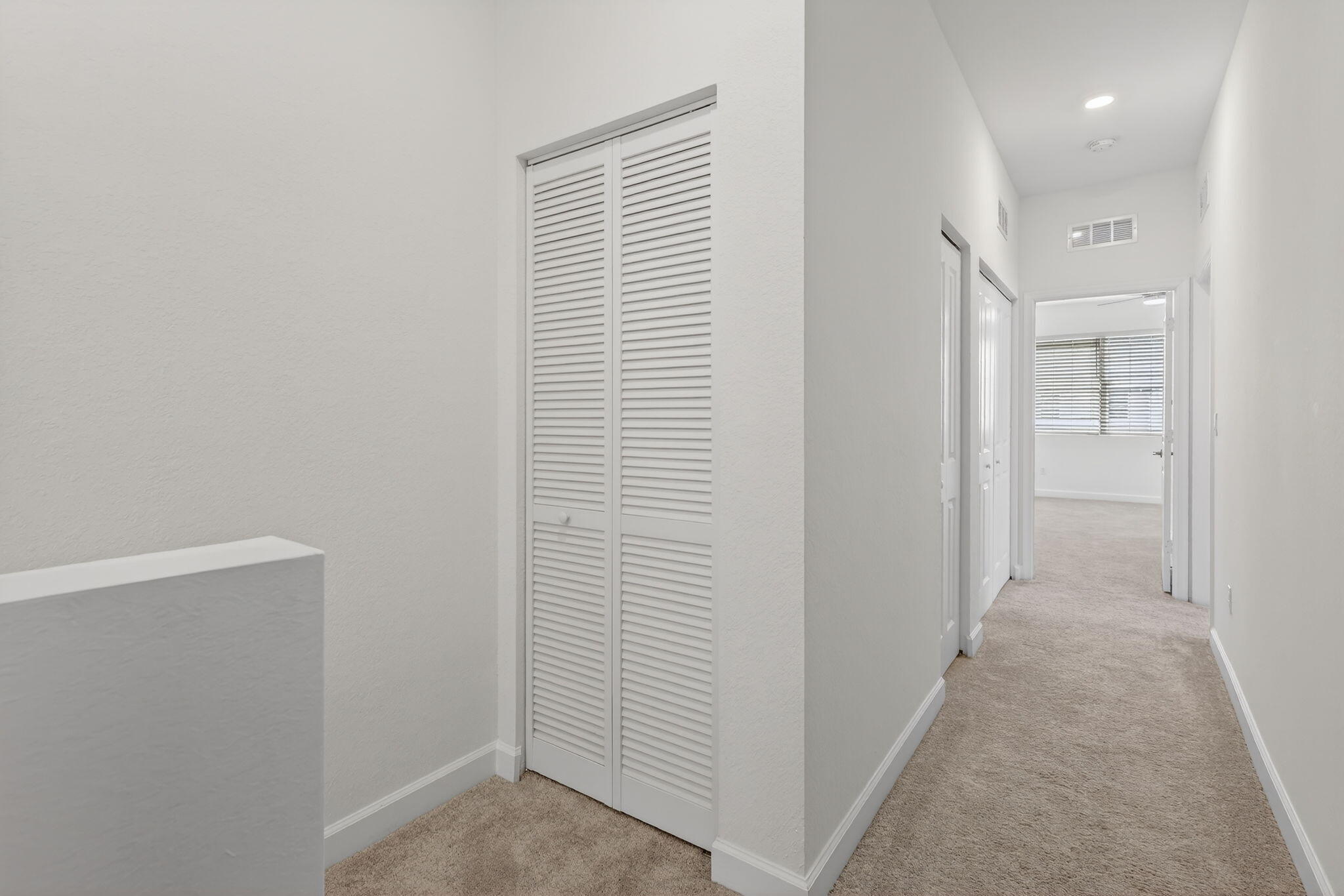 211 Se Woodbark Street Property Photo 27