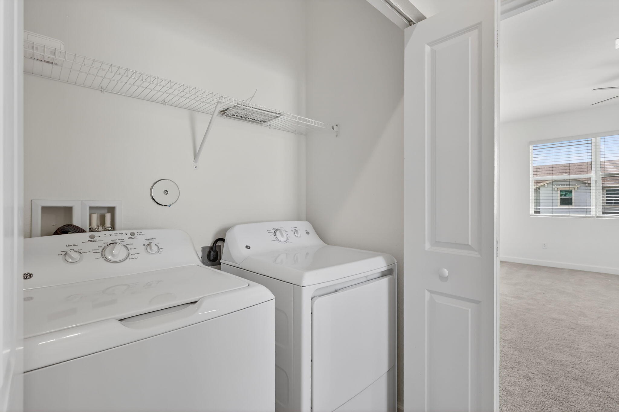 211 Se Woodbark Street Property Photo 36