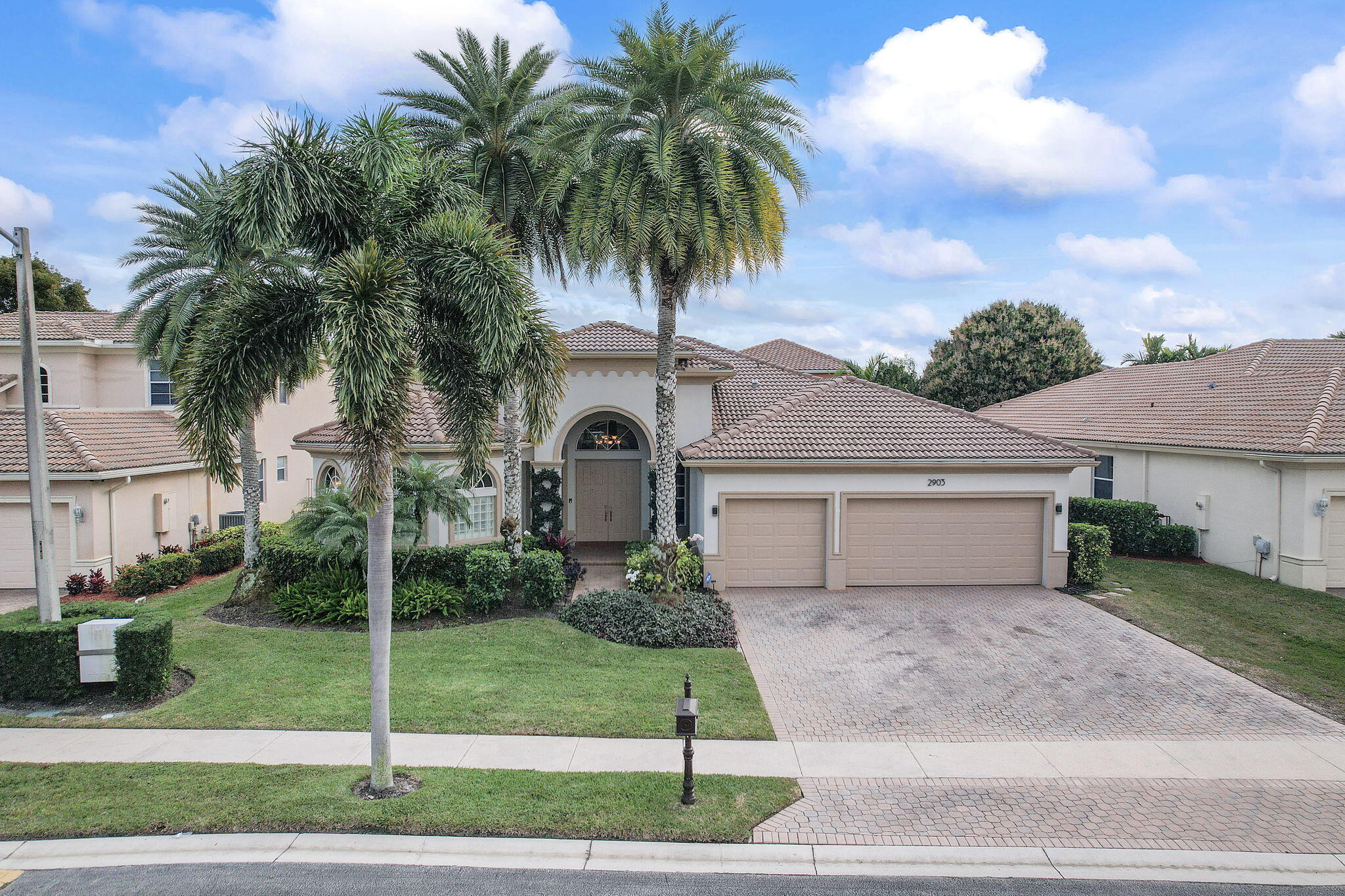 2903 Fontana Lane Property Photo 1