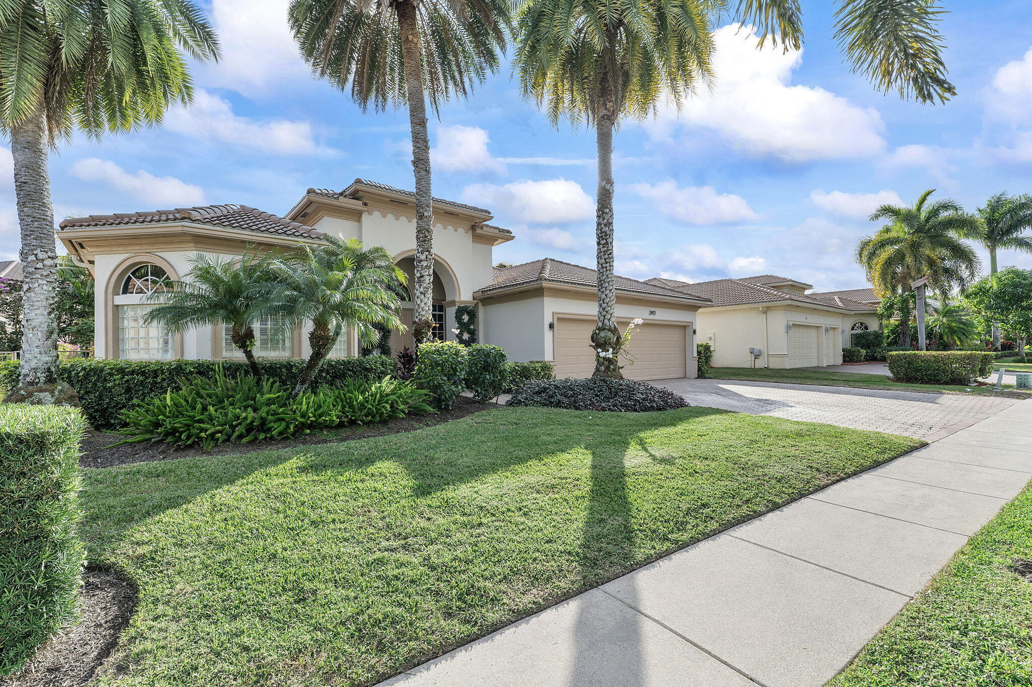 2903 Fontana Lane Property Photo 2