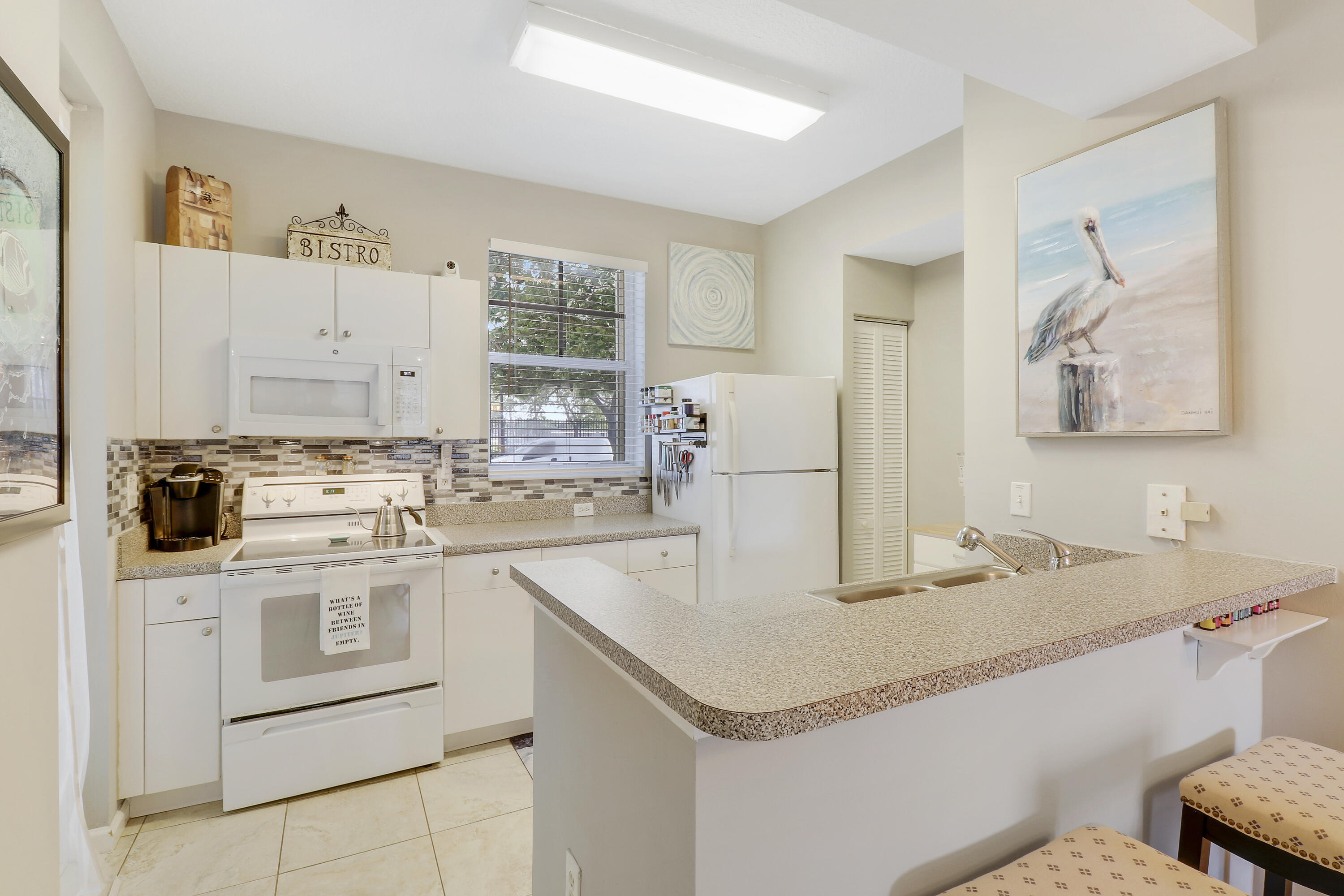 1116 University Boulevard 14 Property Photo 11