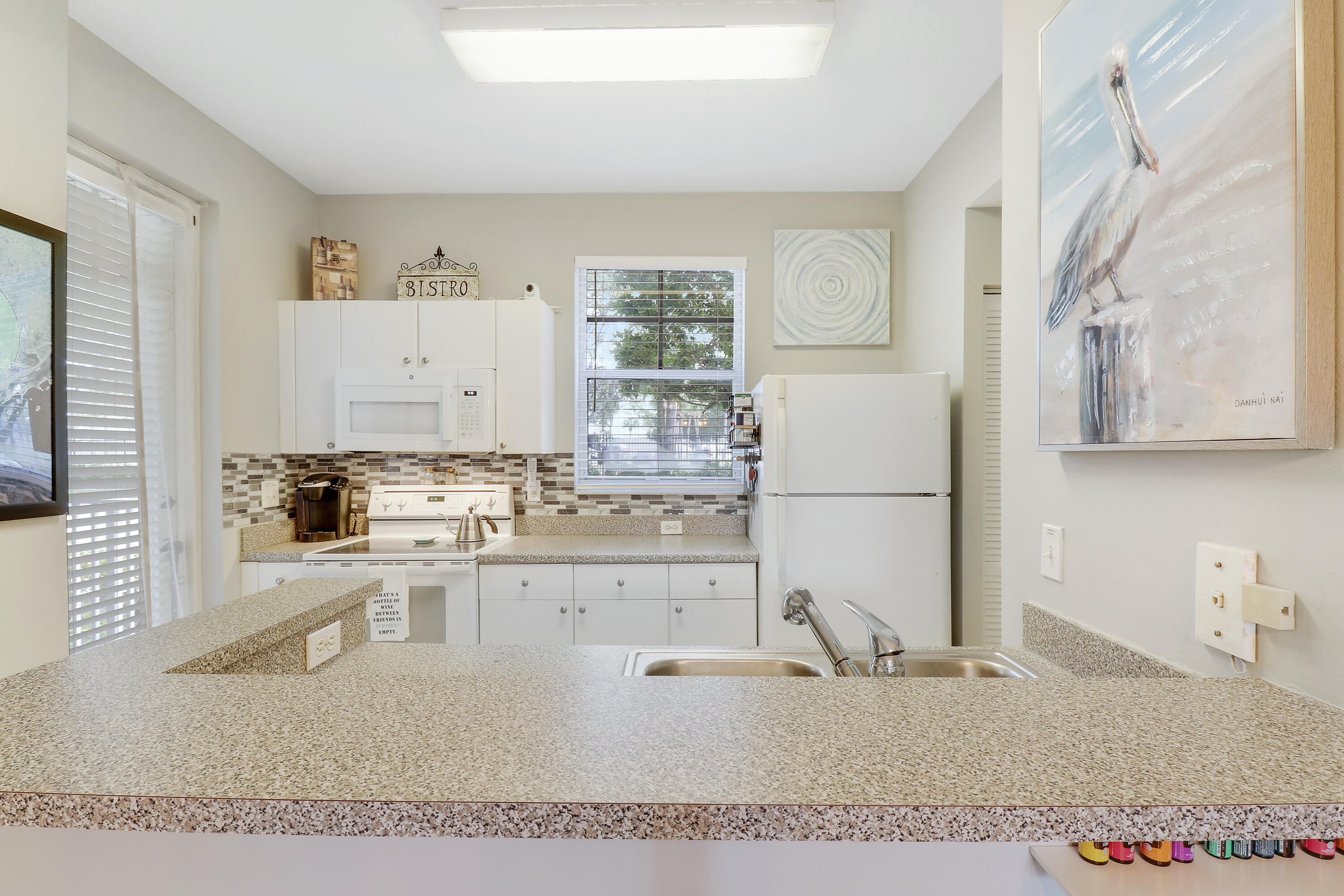 1116 University Boulevard 14 Property Photo 12