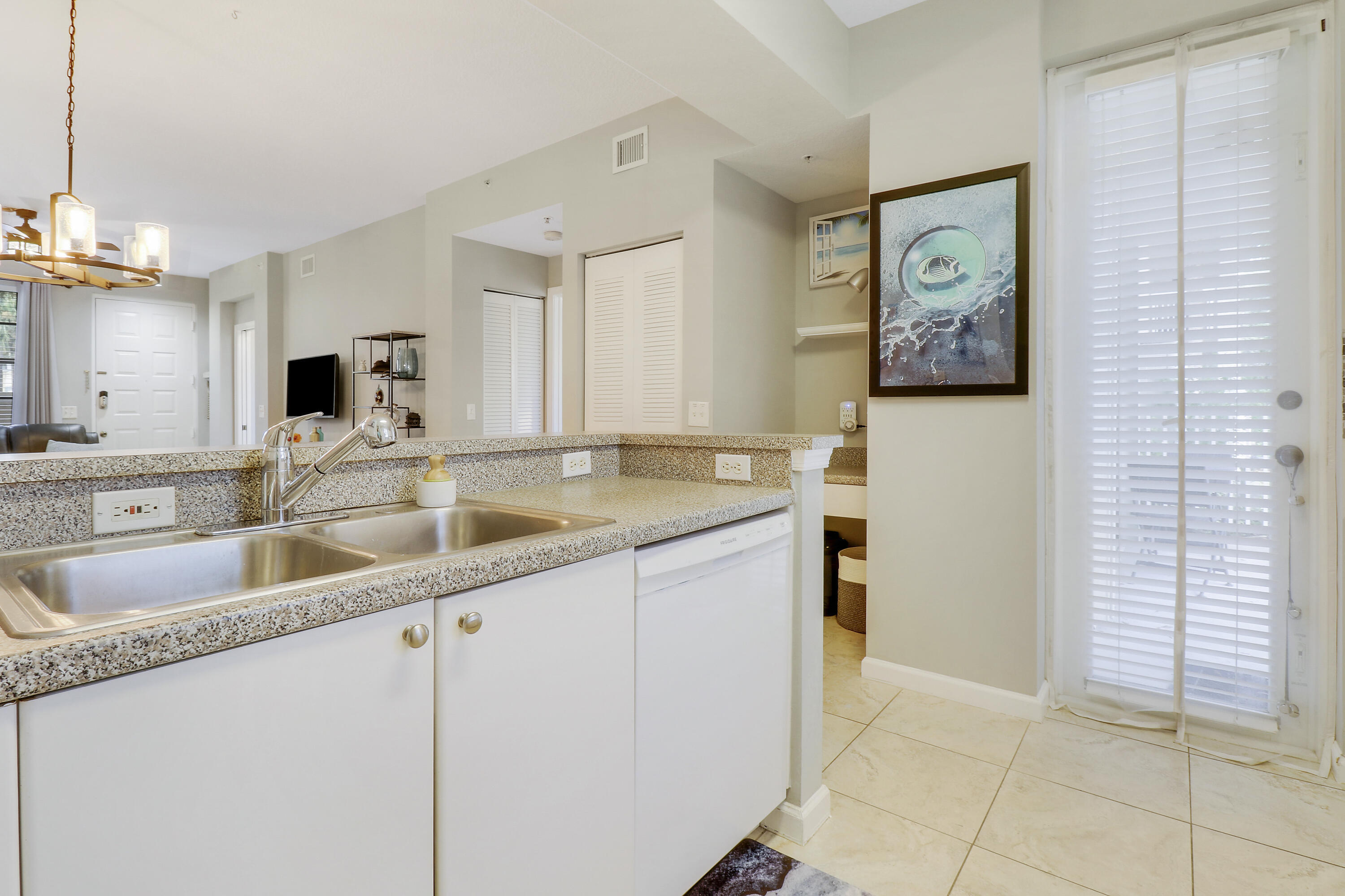 1116 University Boulevard 14 Property Photo 15