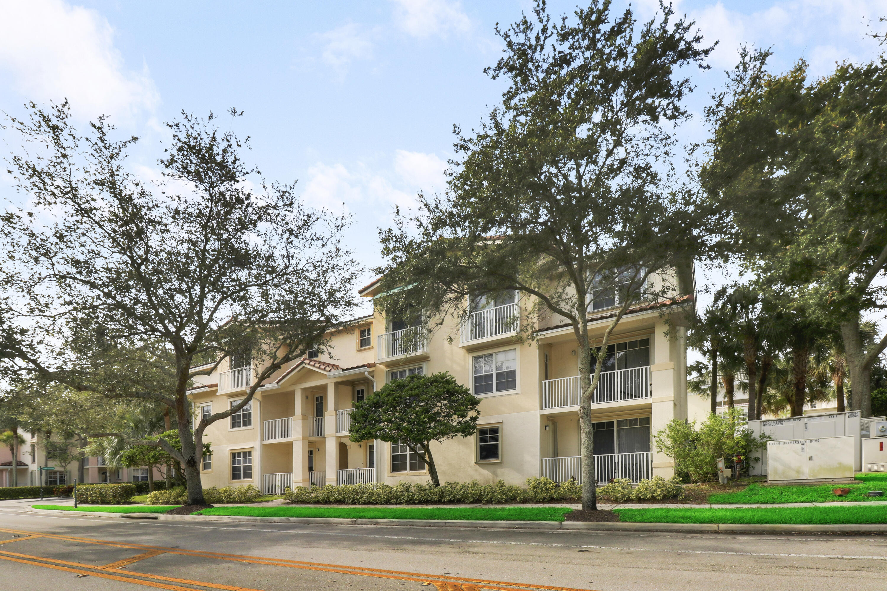 1116 University Boulevard 14 Property Photo 22
