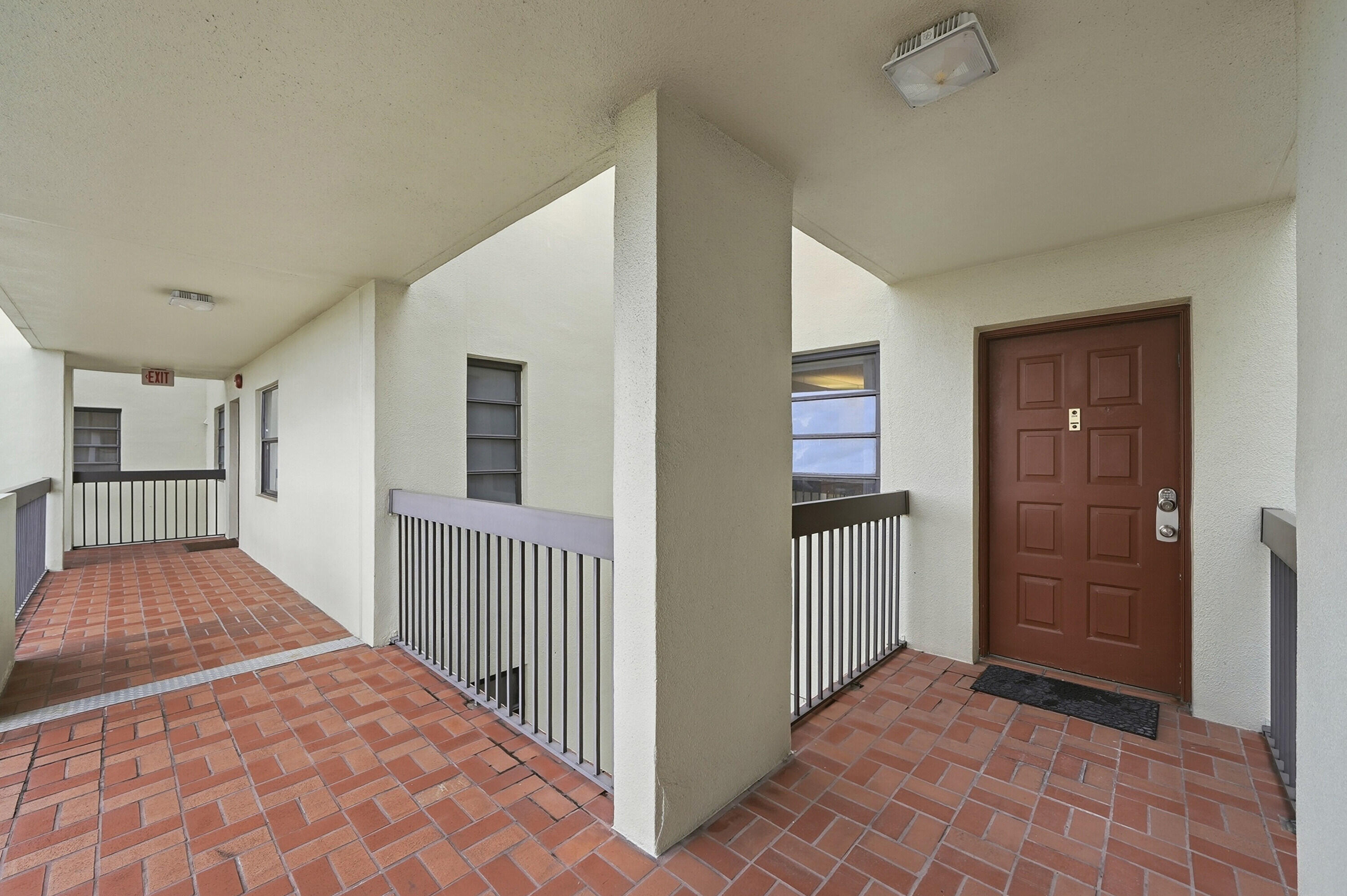 7050 Nw 44th Street 705 Property Photo 5
