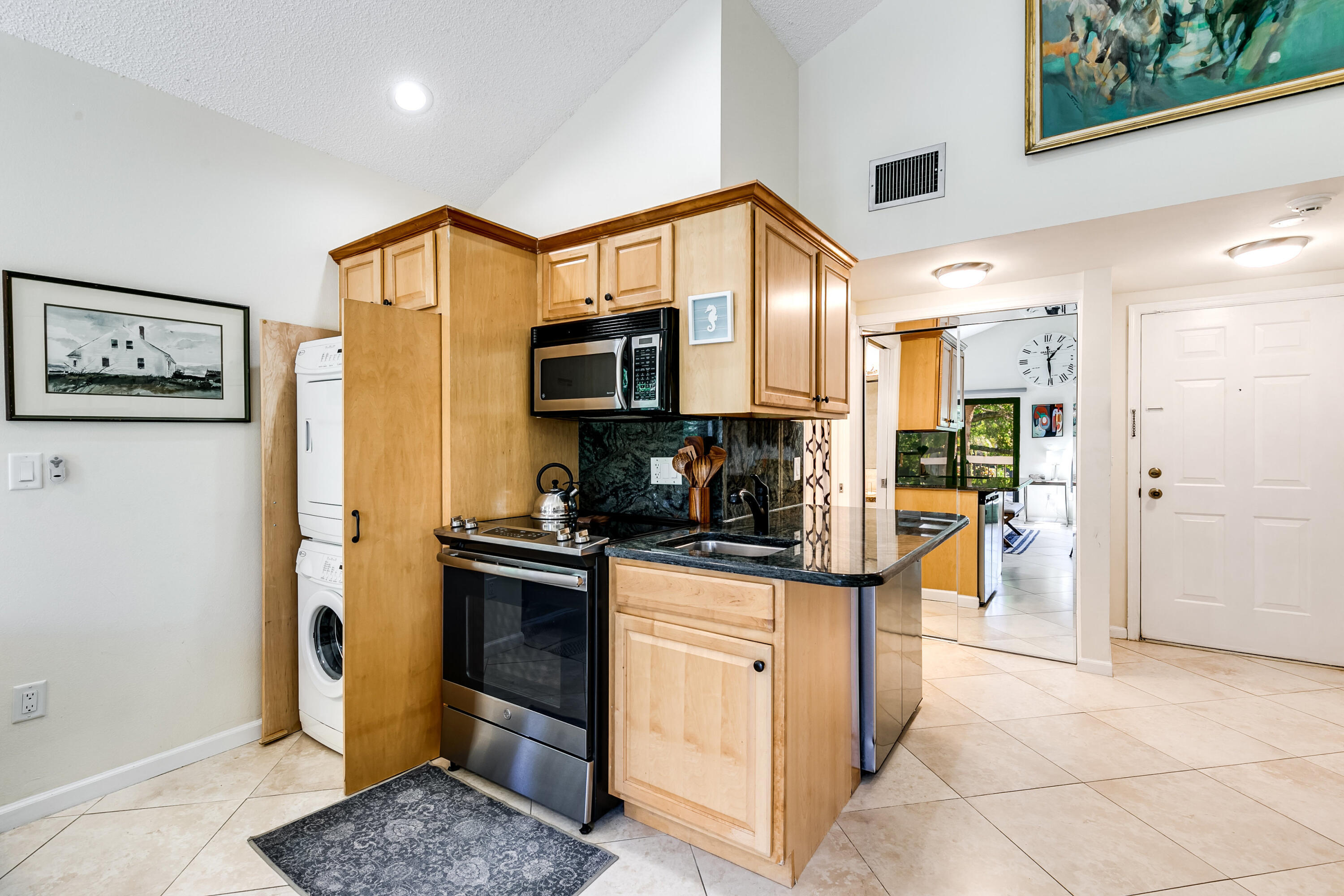11863 Wimbledon Circle 527 Property Photo 4