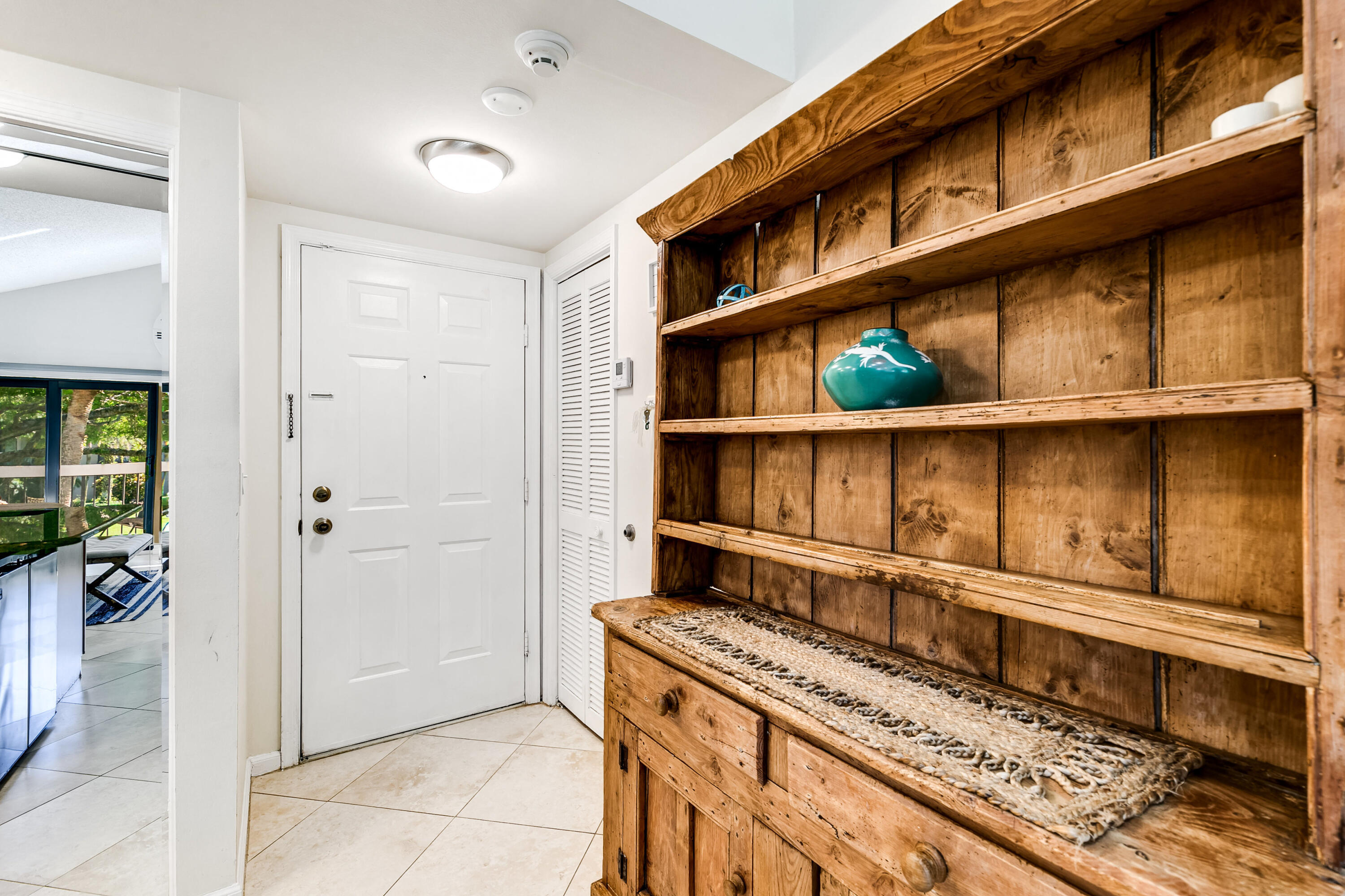 11863 Wimbledon Circle 527 Property Photo 5