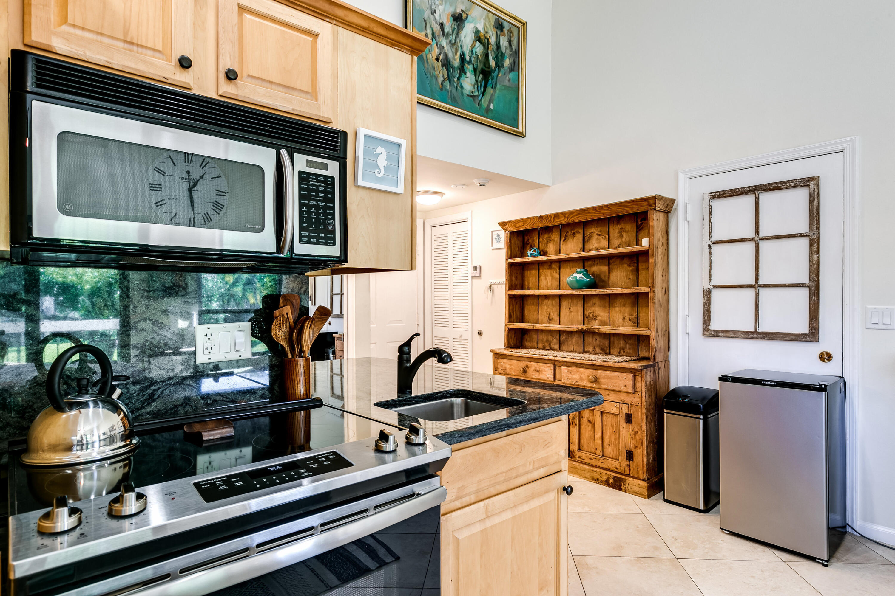 11863 Wimbledon Circle 527 Property Photo 8