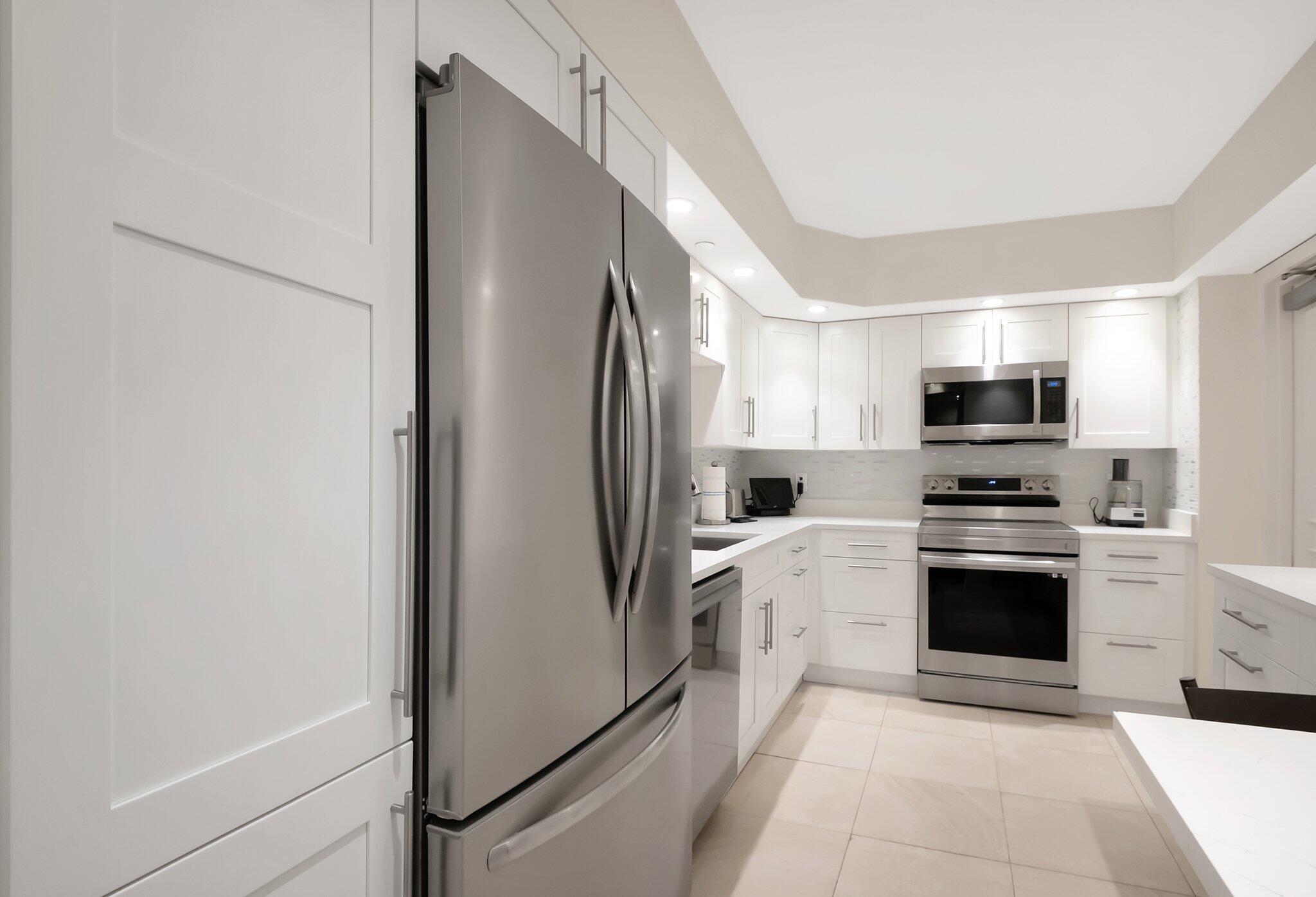 2667 N Ocean Boulevard 3050 Property Photo 8