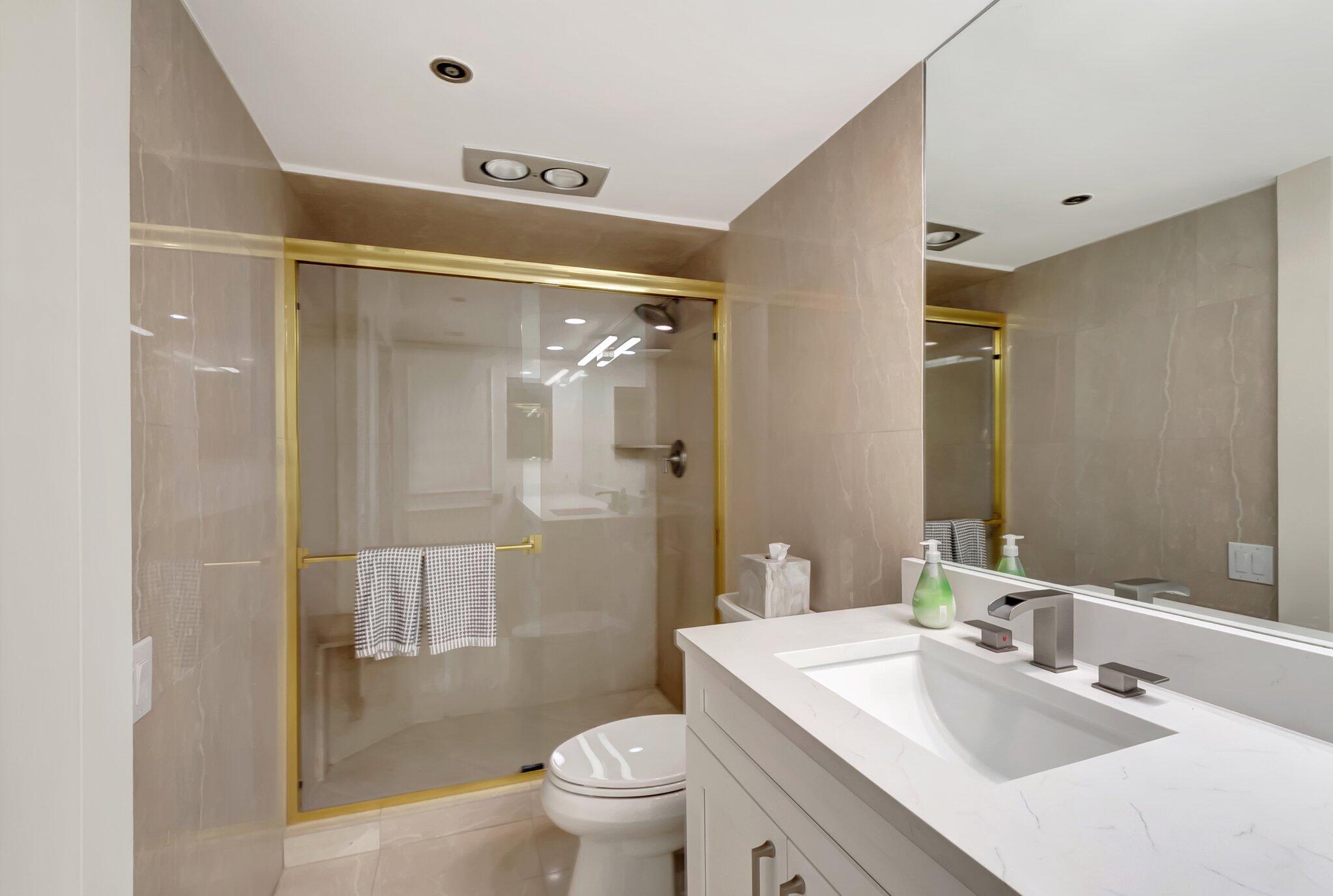 2667 N Ocean Boulevard 3050 Property Photo 16