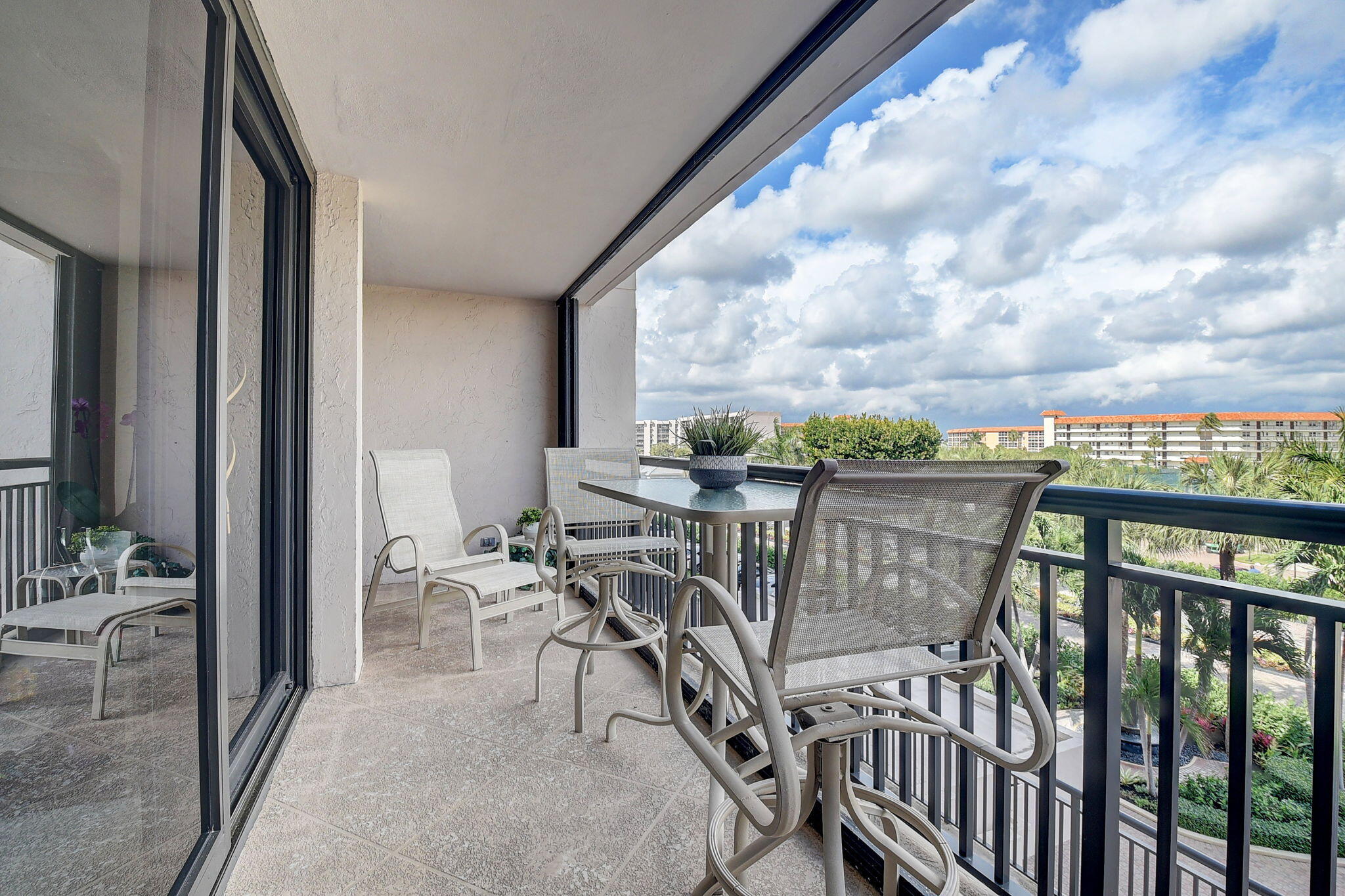 2667 N Ocean Boulevard 3050 Property Photo 22