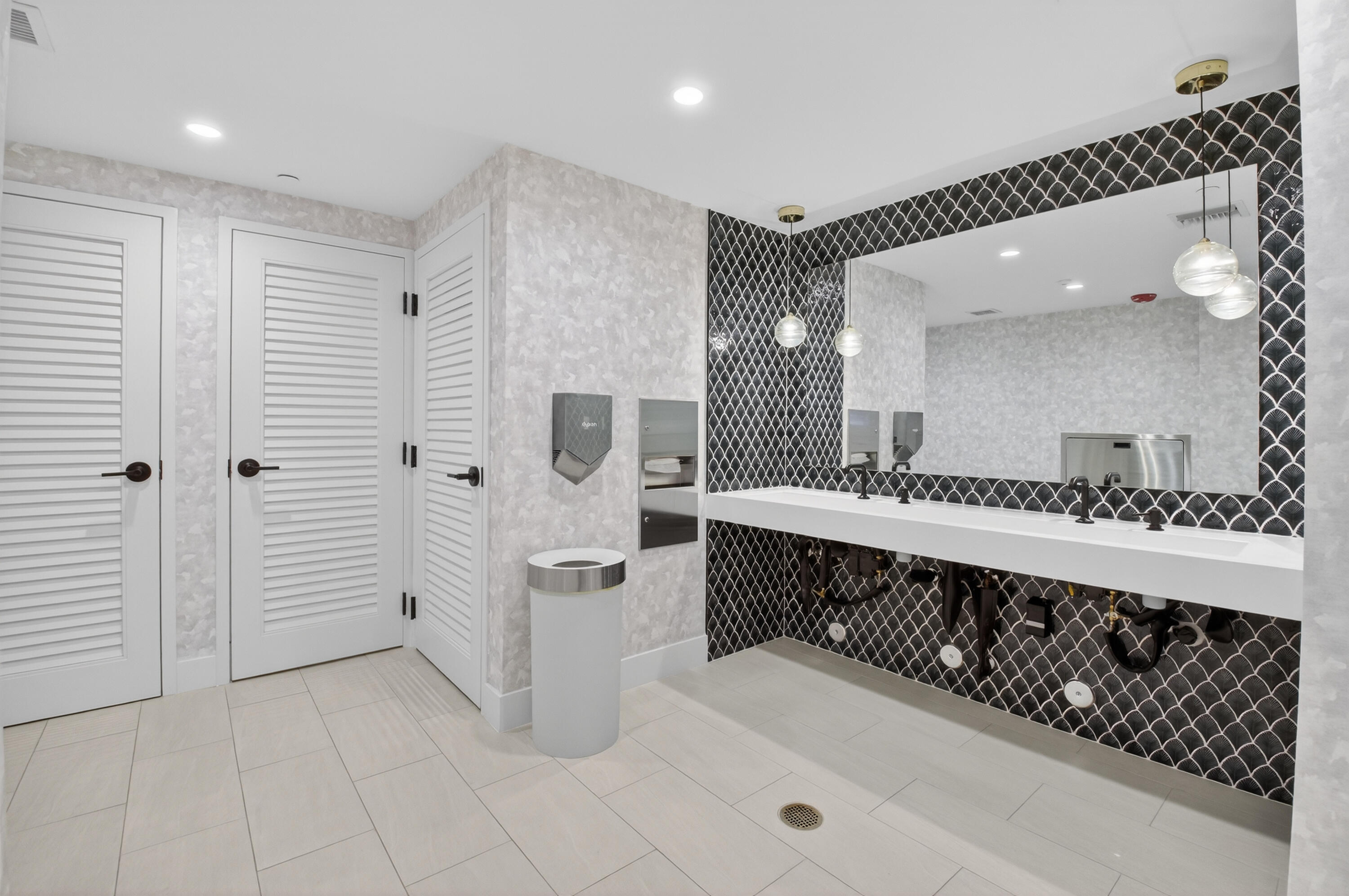 2667 N Ocean Boulevard 3050 Property Photo 96