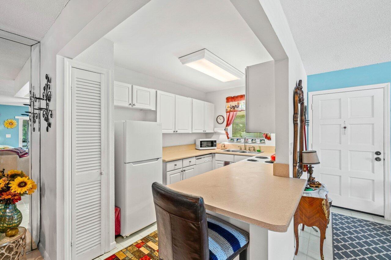 1124 Nw 13th Street 204a Property Photo 6