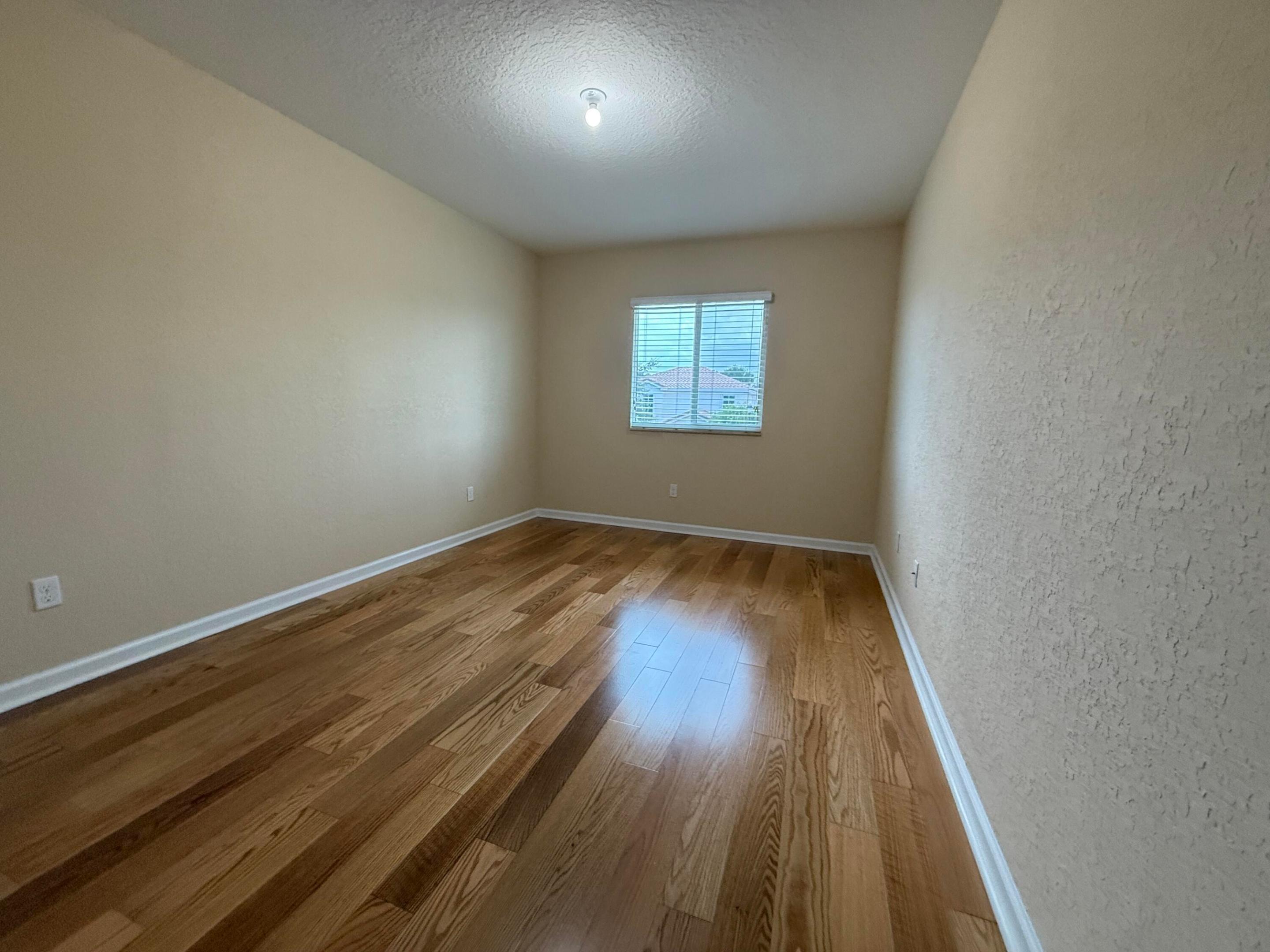 2465 Sw Liberty Street Property Photo 9