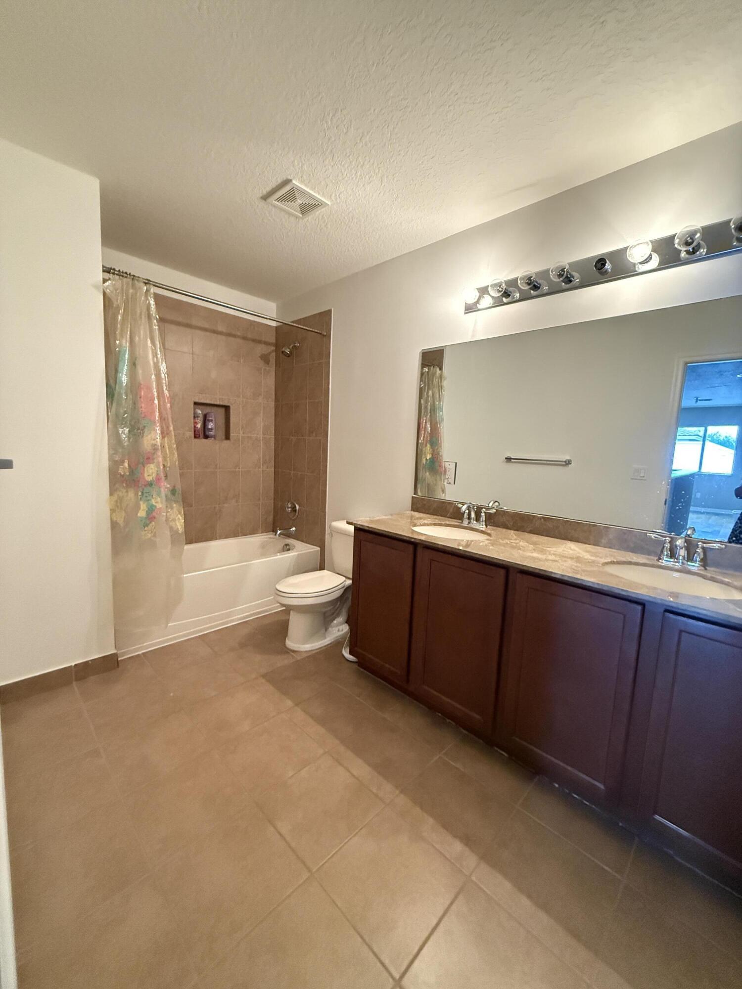 2465 Sw Liberty Street Property Photo 12