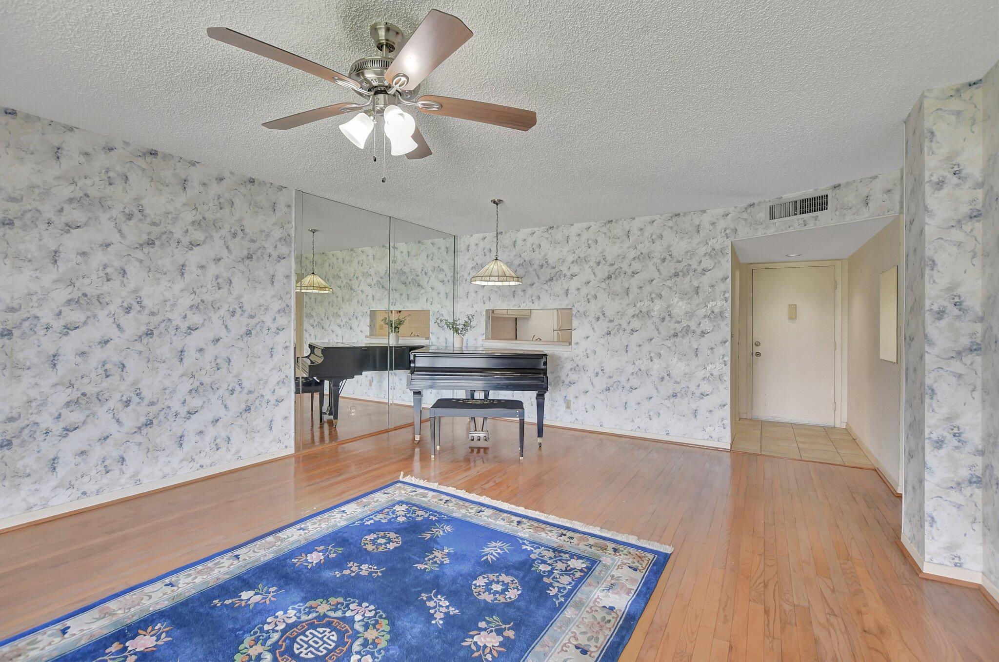 5340 Las Verdes Circle 208 Property Photo 7