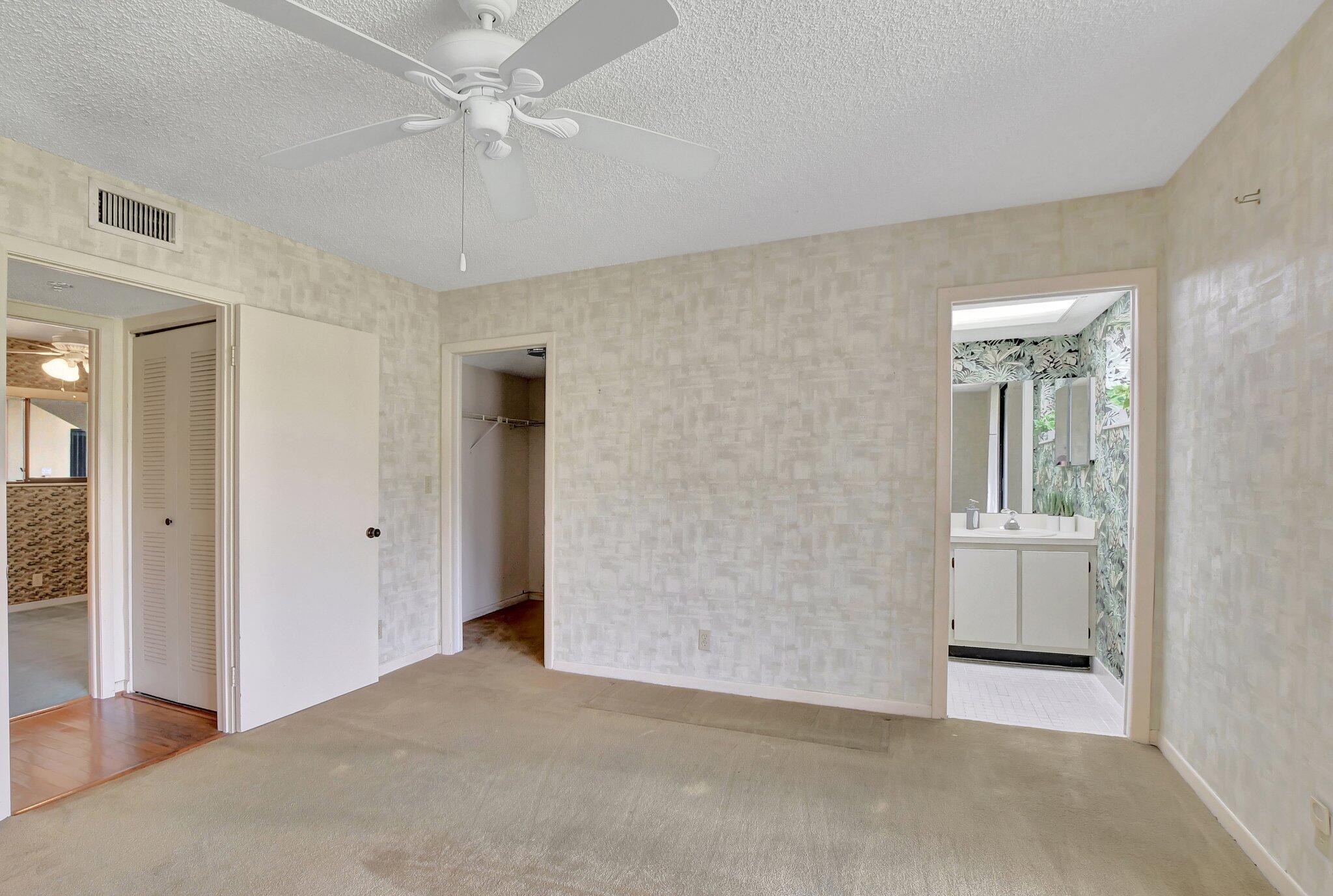 5340 Las Verdes Circle 208 Property Photo 16