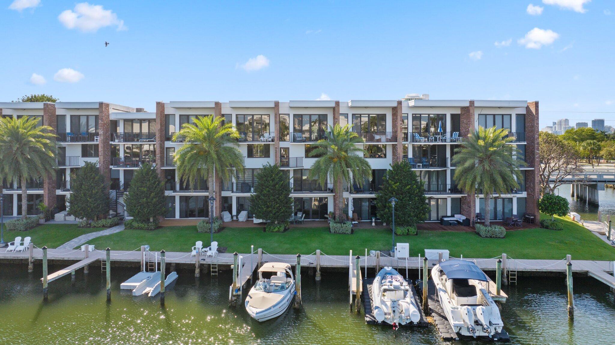 1800 S Ocean Drive 404 Property Photo 42