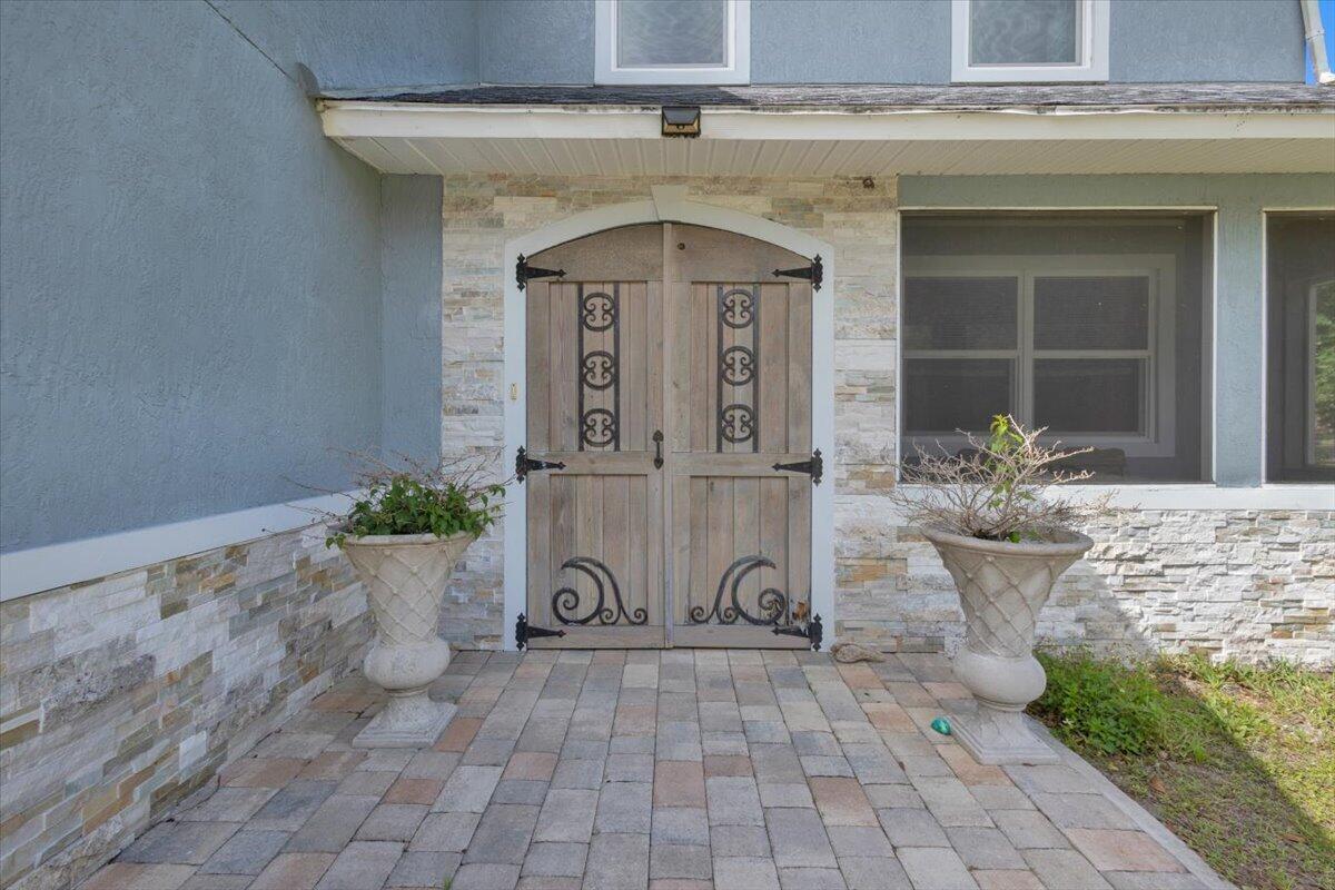 7202 Kenwood Road Property Photo 3