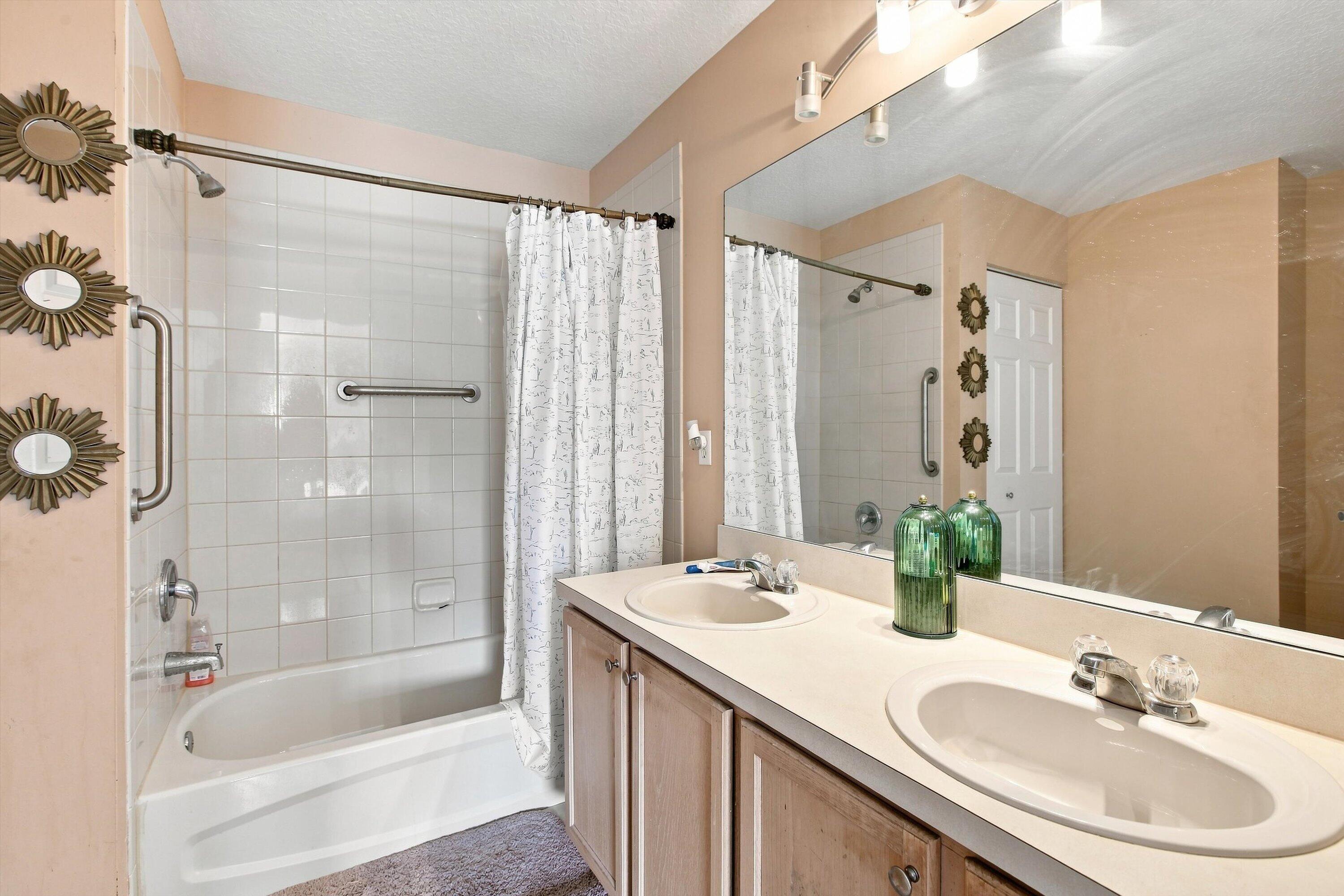 602 Sw Kenyoun Street Property Photo 19