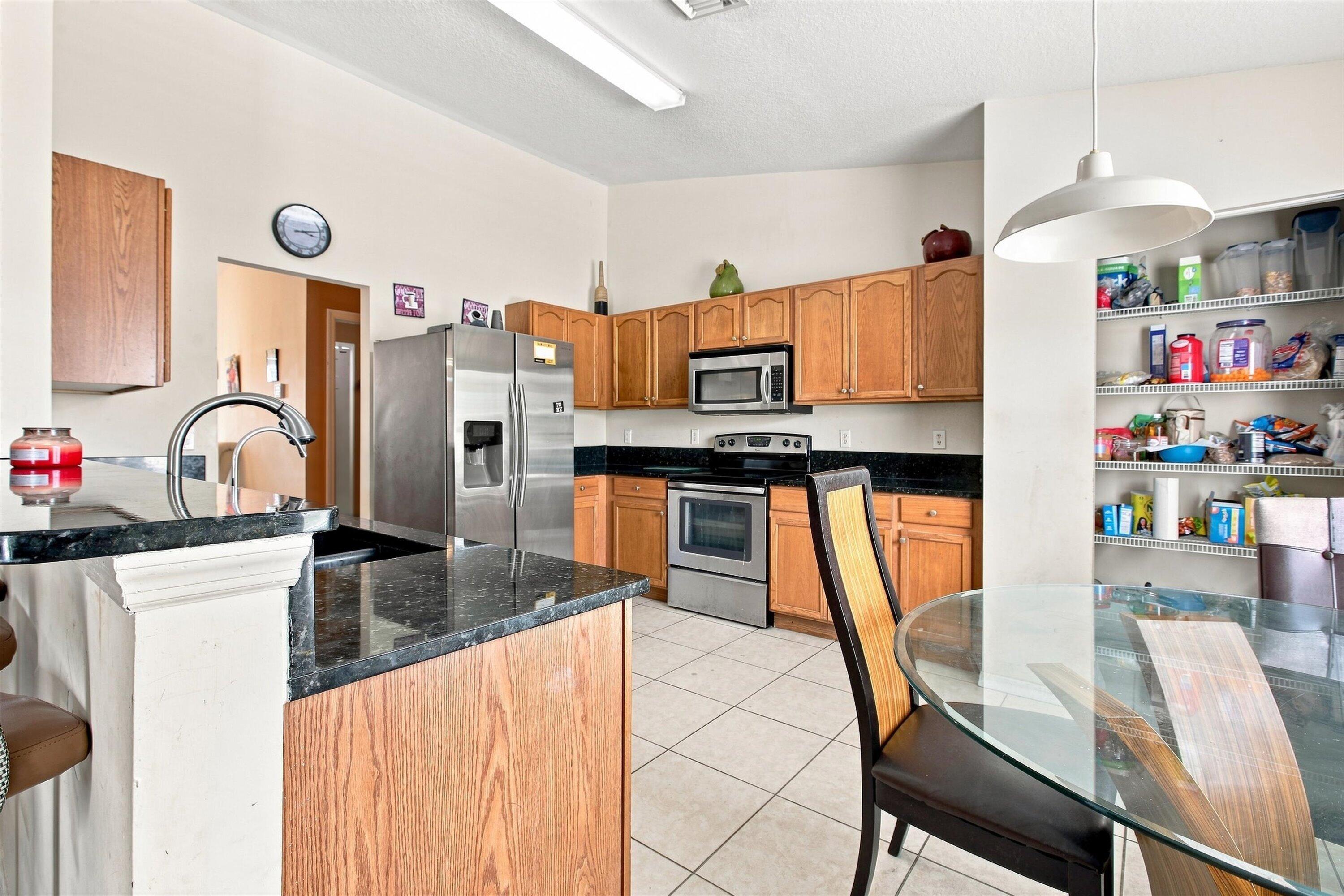 602 Sw Kenyoun Street Property Photo 23