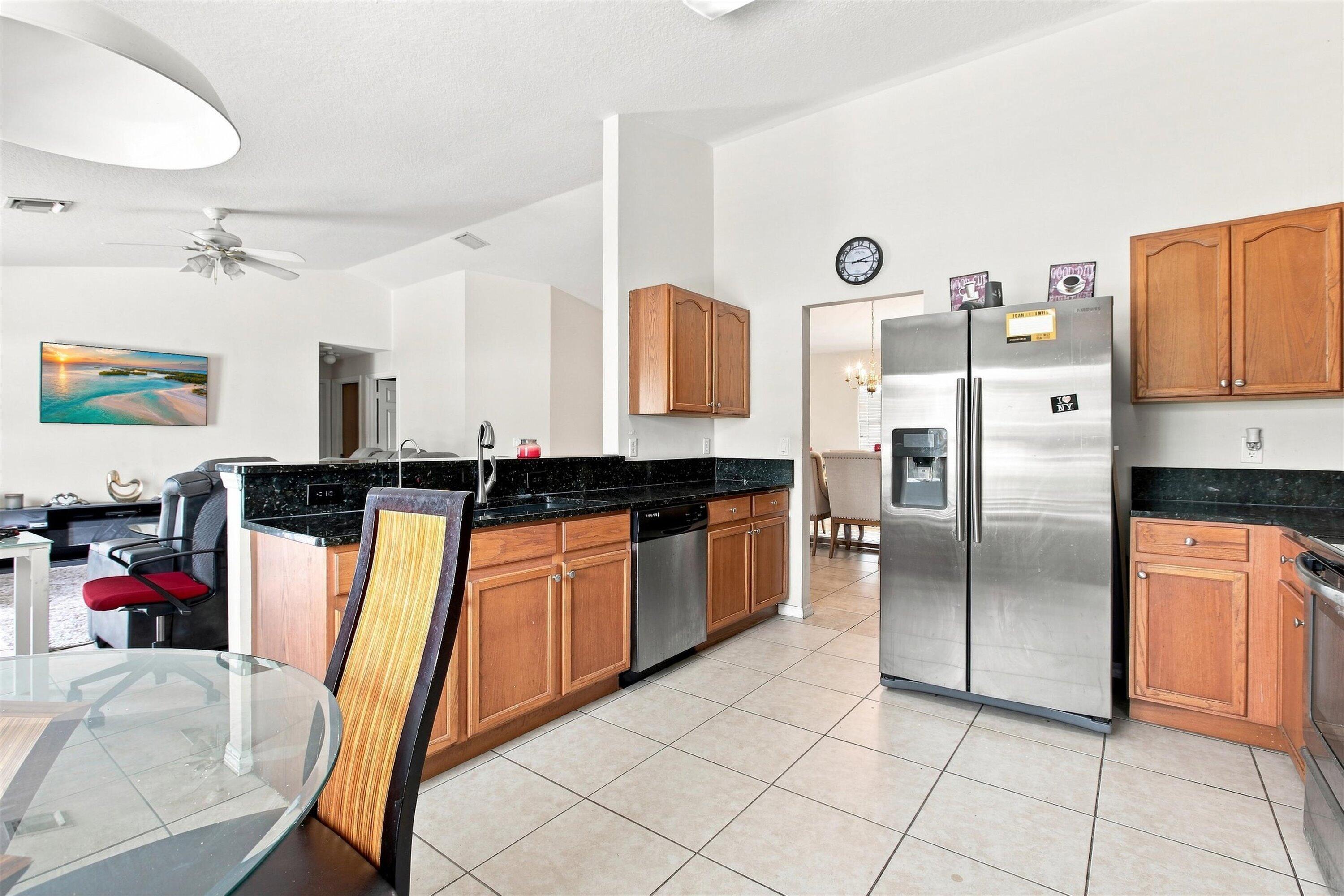 602 Sw Kenyoun Street Property Photo 24