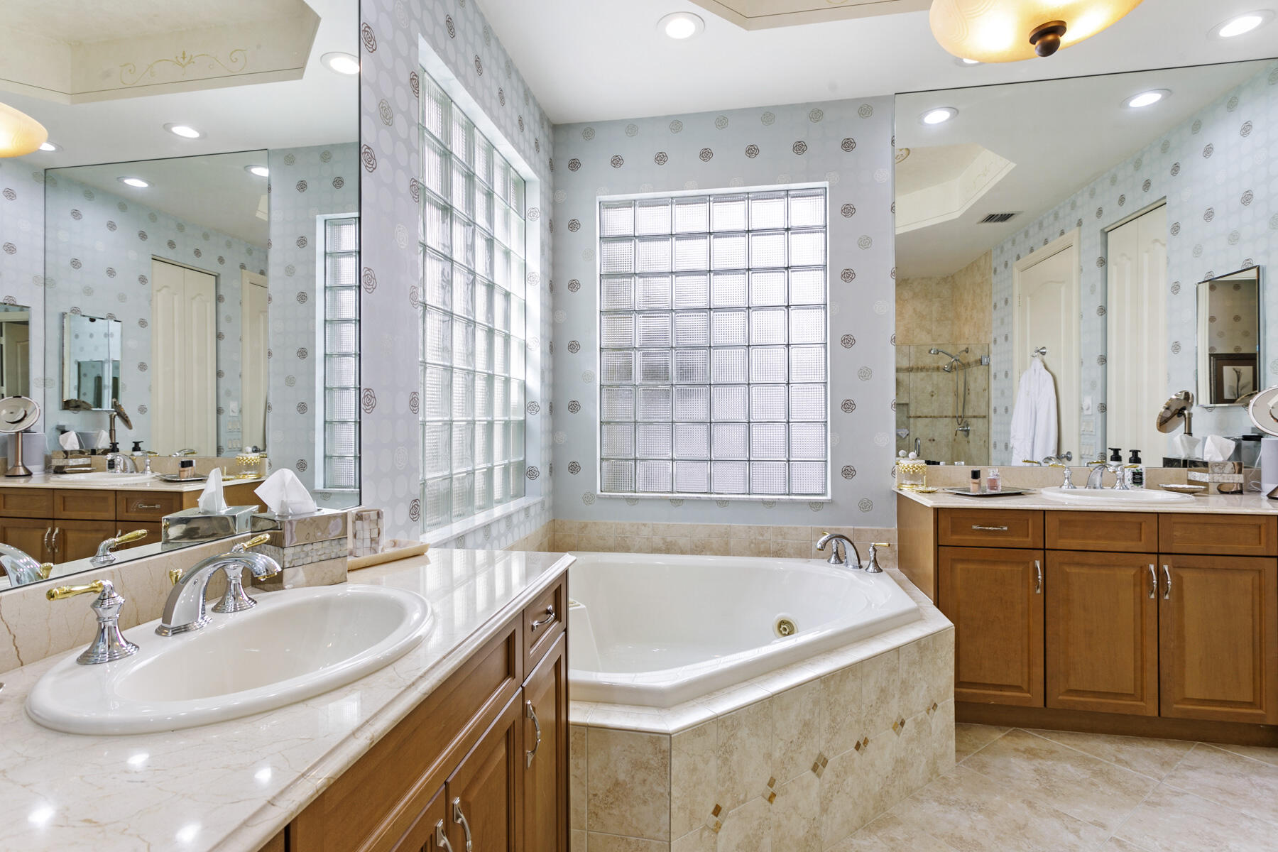 6700 Fox Hollow Drive Property Photo 23