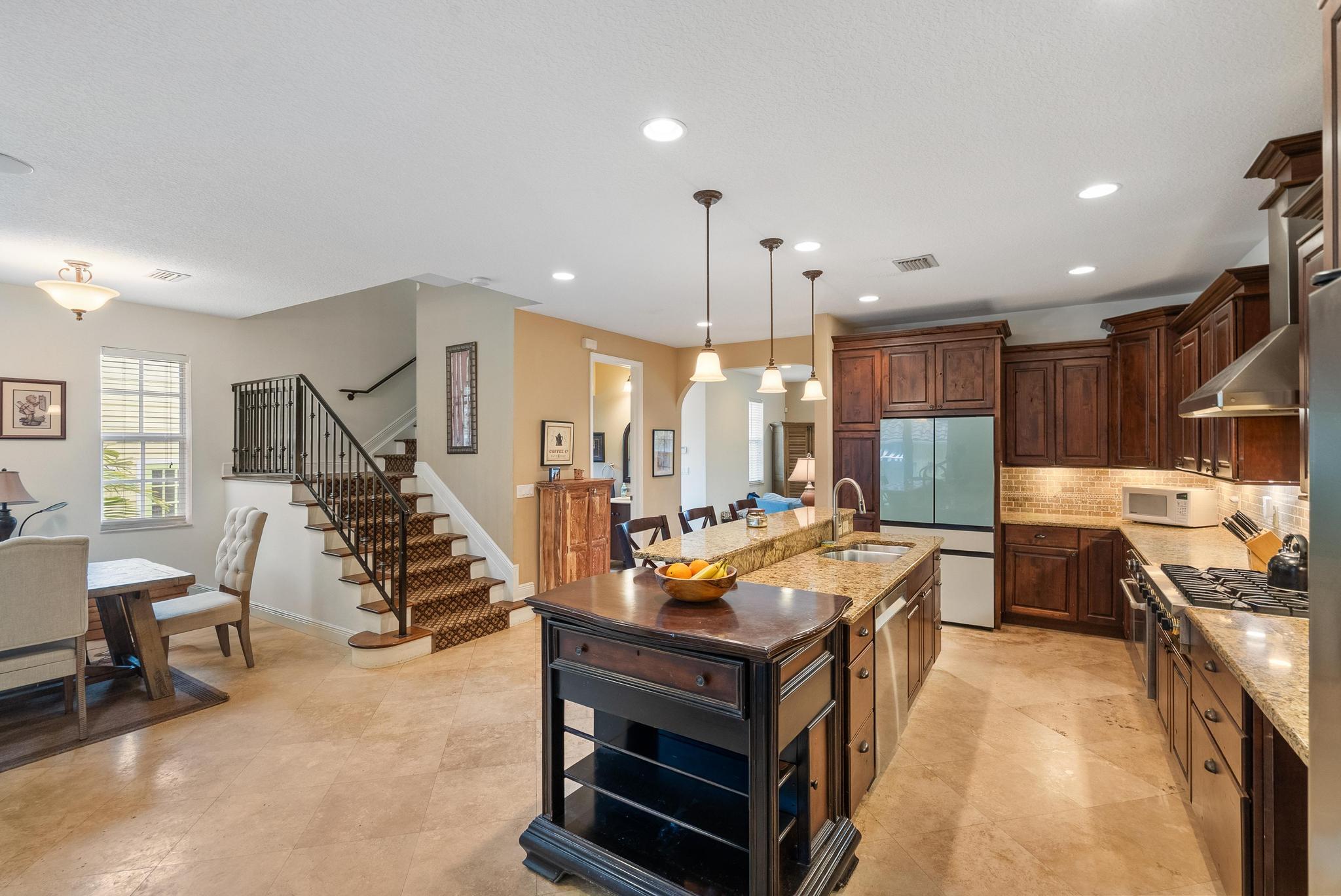 218 N Palmway Property Photo 8