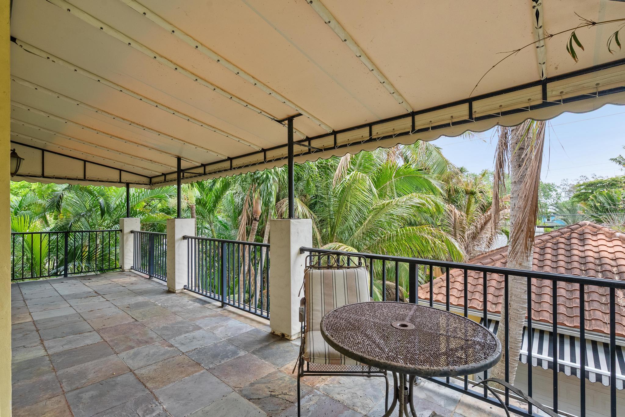 218 N Palmway Property Photo 18