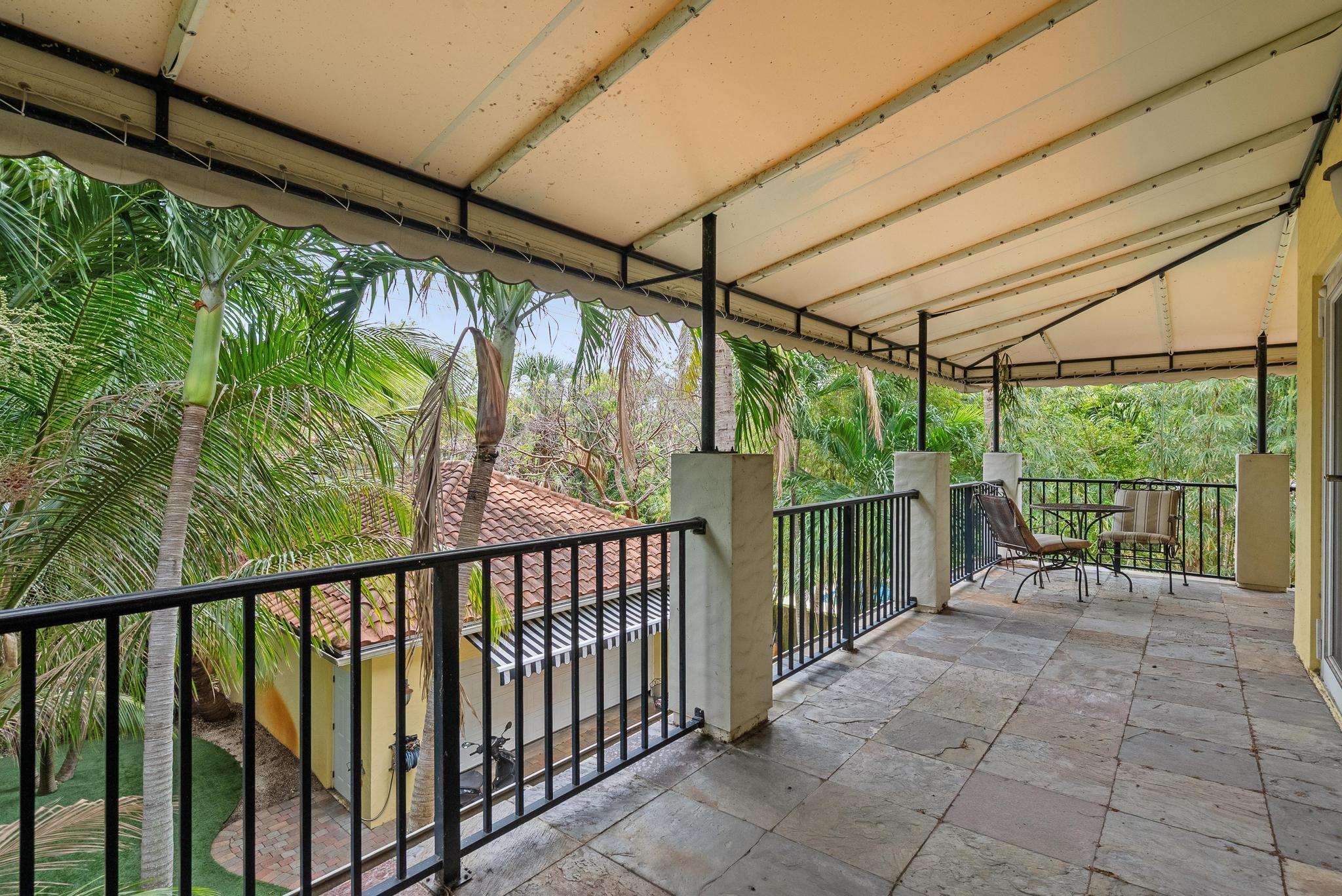 218 N Palmway Property Photo 19