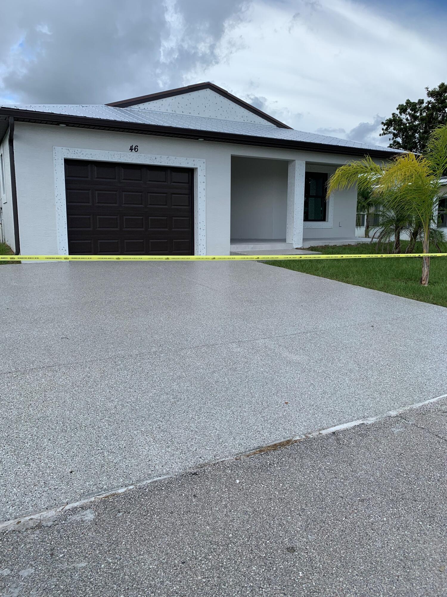 46 Florida Way Property Photo 1