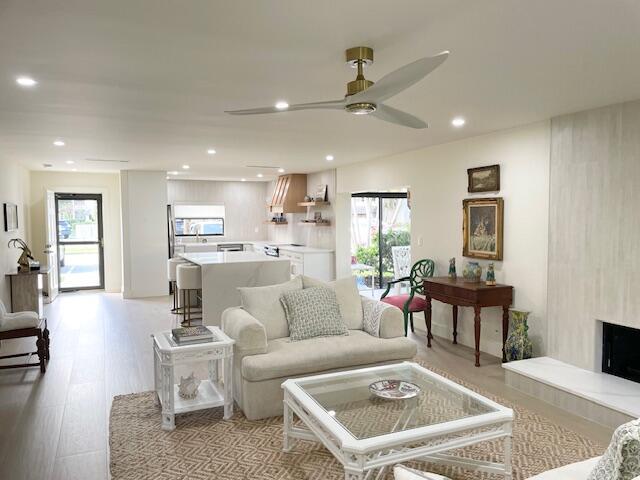 1303 Clubhouse Circle Property Photo 5